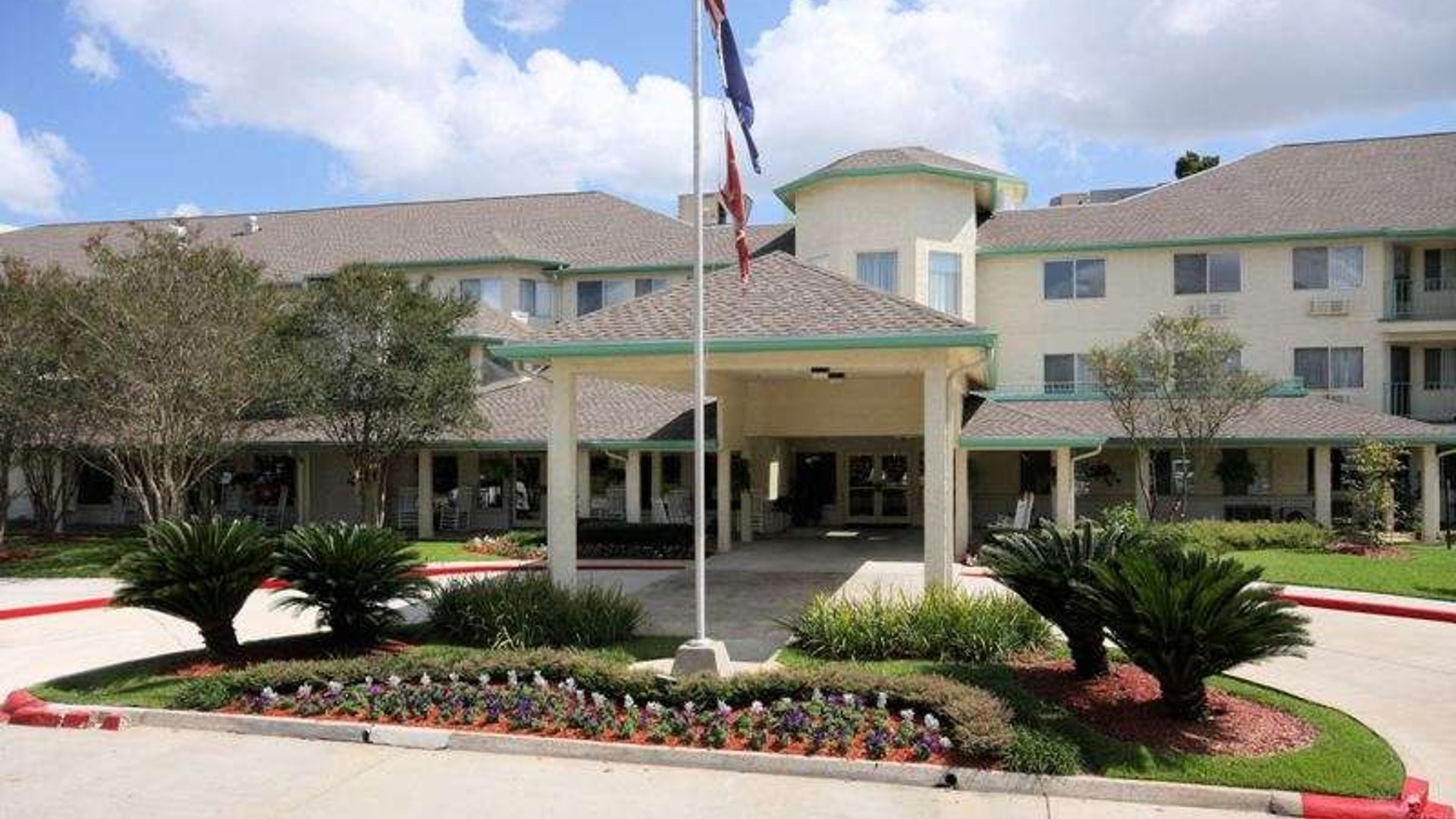 System.Collections.Generic.List`1[AFS.Common.Models.Photo] - Image 1