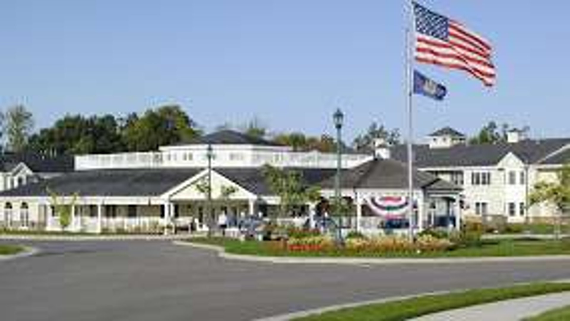 System.Collections.Generic.List`1[AFS.Common.Models.Photo] - Image 1