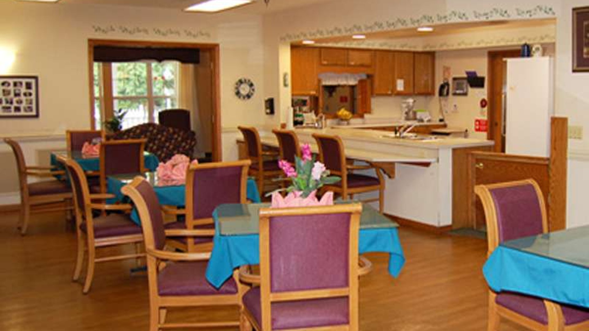 System.Collections.Generic.List`1[AFS.Common.Models.Photo] - Image 2