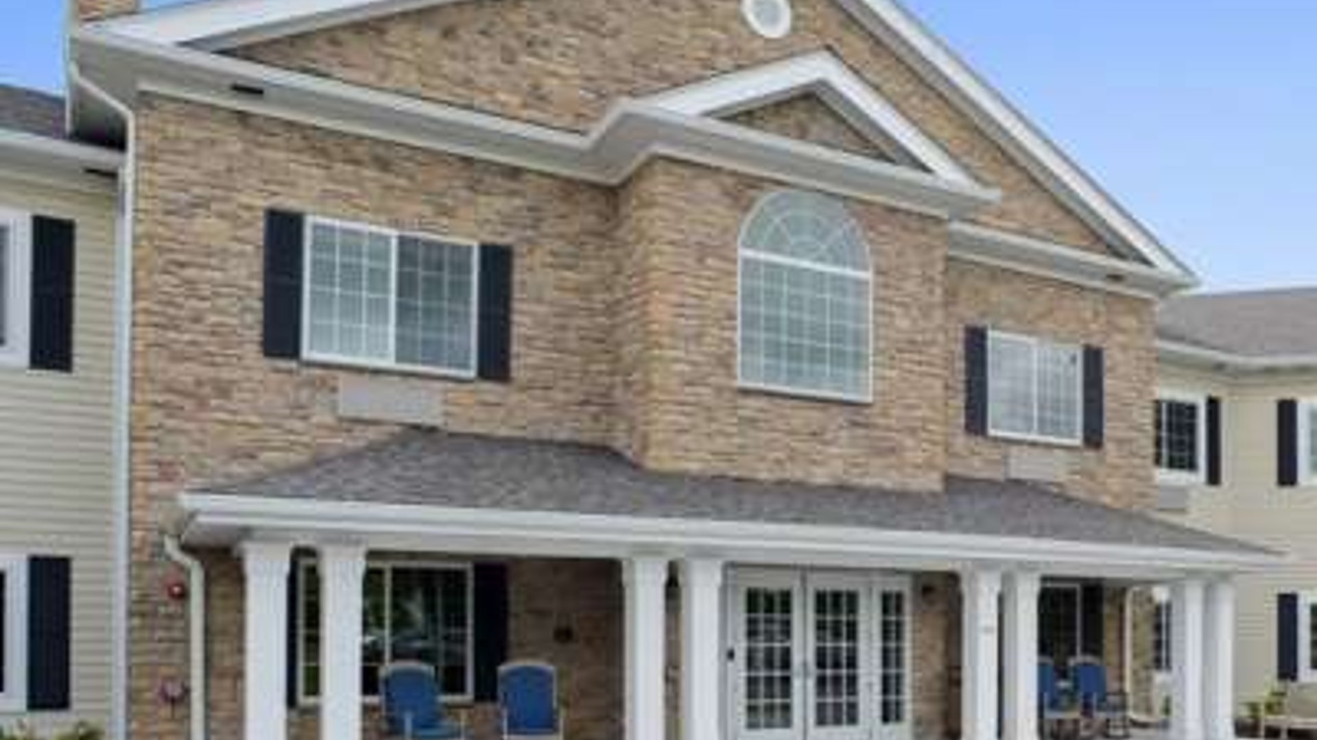 System.Collections.Generic.List`1[AFS.Common.Models.Photo] - Image 1