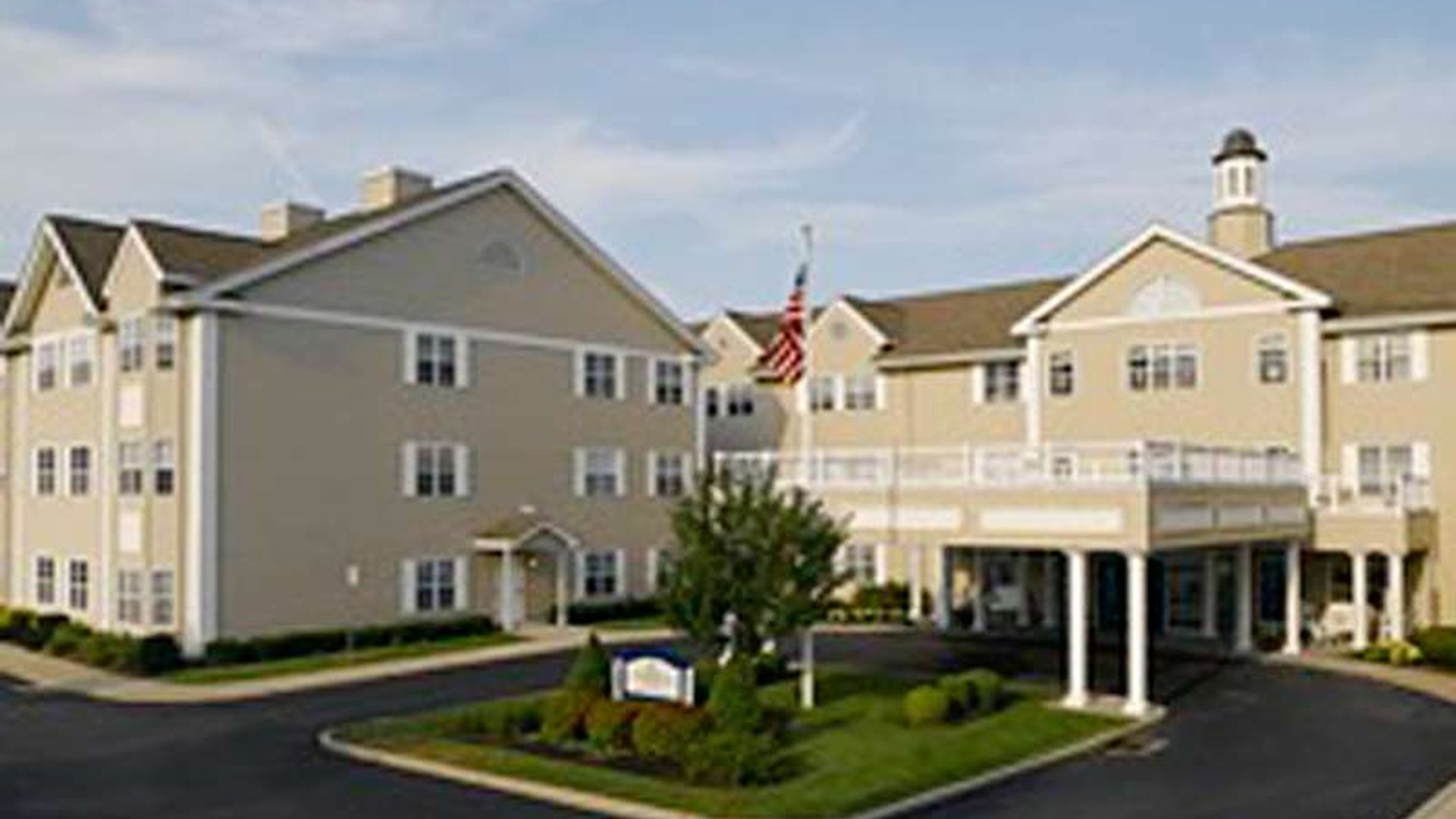 System.Collections.Generic.List`1[AFS.Common.Models.Photo] - Image 1