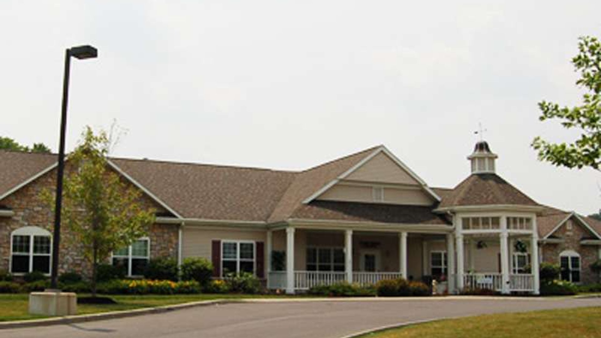 System.Collections.Generic.List`1[AFS.Common.Models.Photo] - Image 2