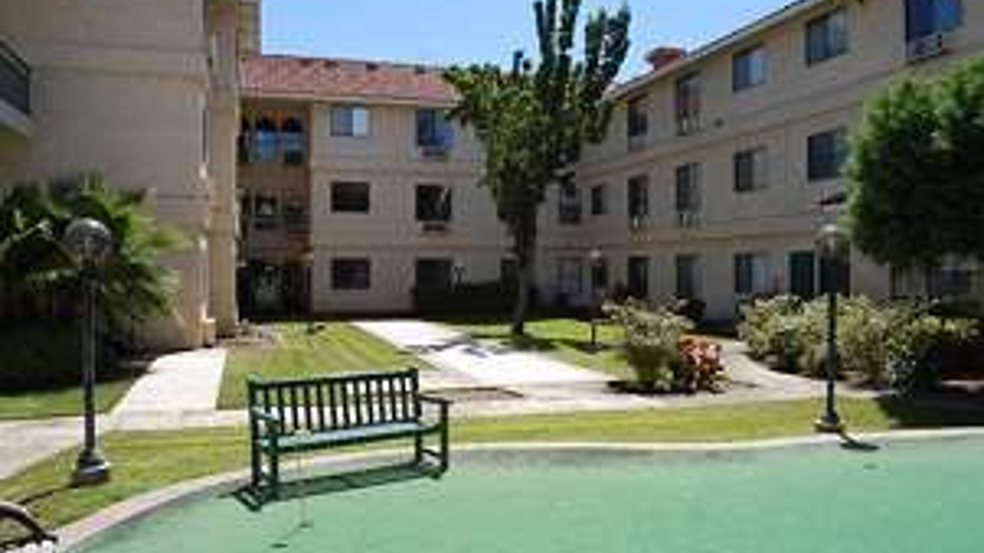 System.Collections.Generic.List`1[AFS.Common.Models.Photo] - Image 1