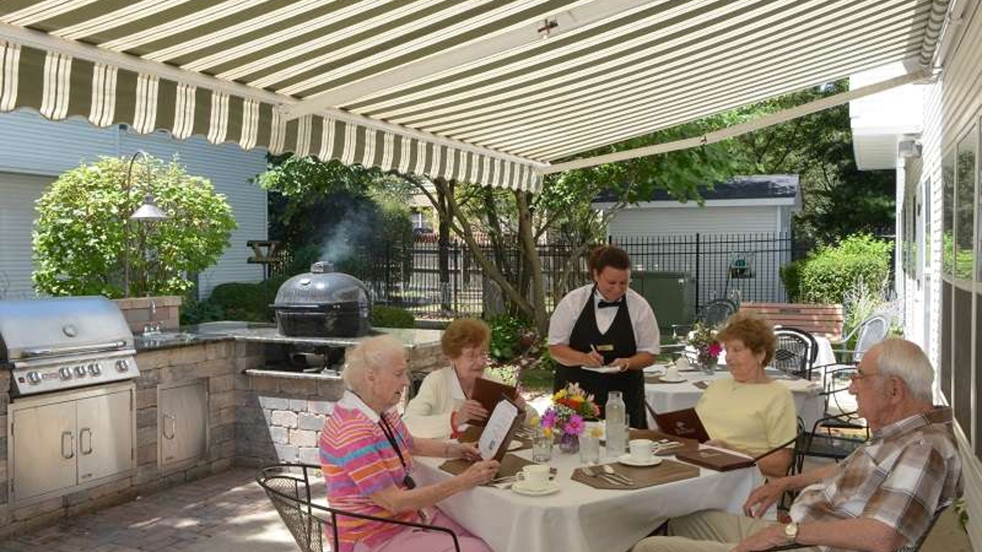 System.Collections.Generic.List`1[AFS.Common.Models.Photo] - Image 1