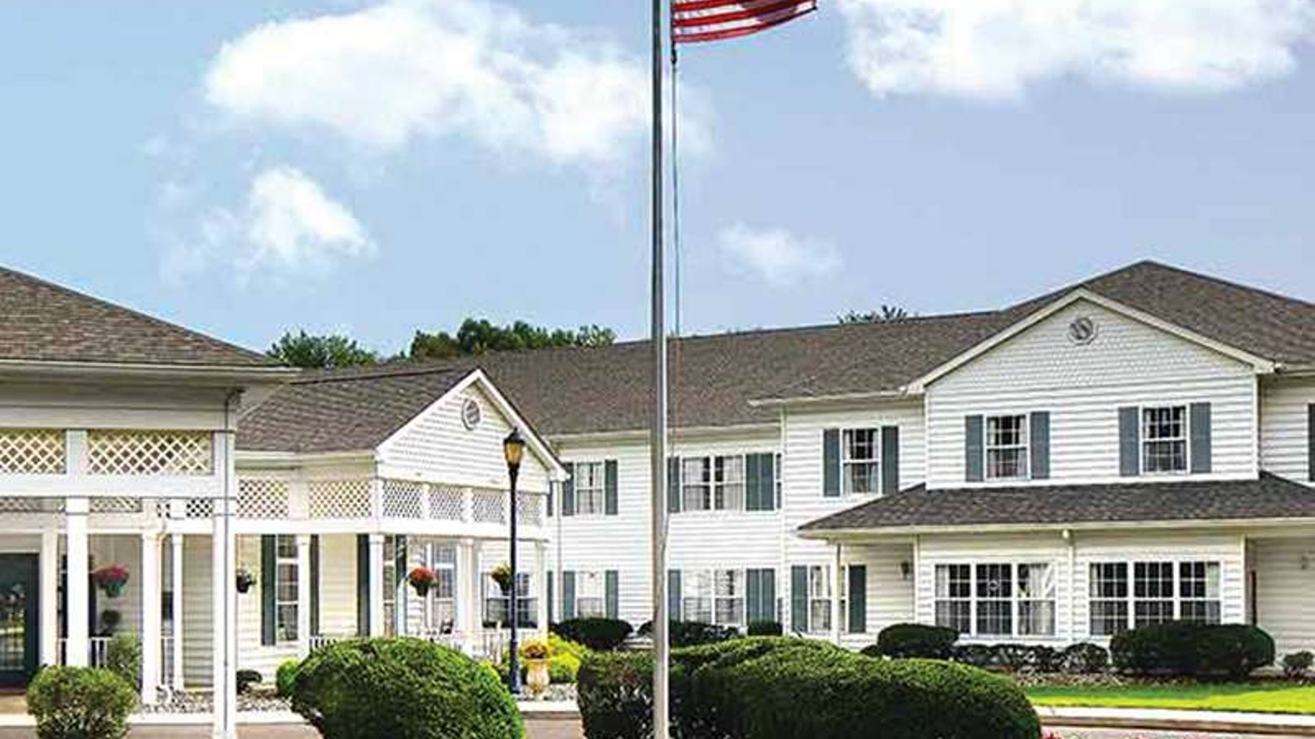 System.Collections.Generic.List`1[AFS.Common.Models.Photo] - Image 1