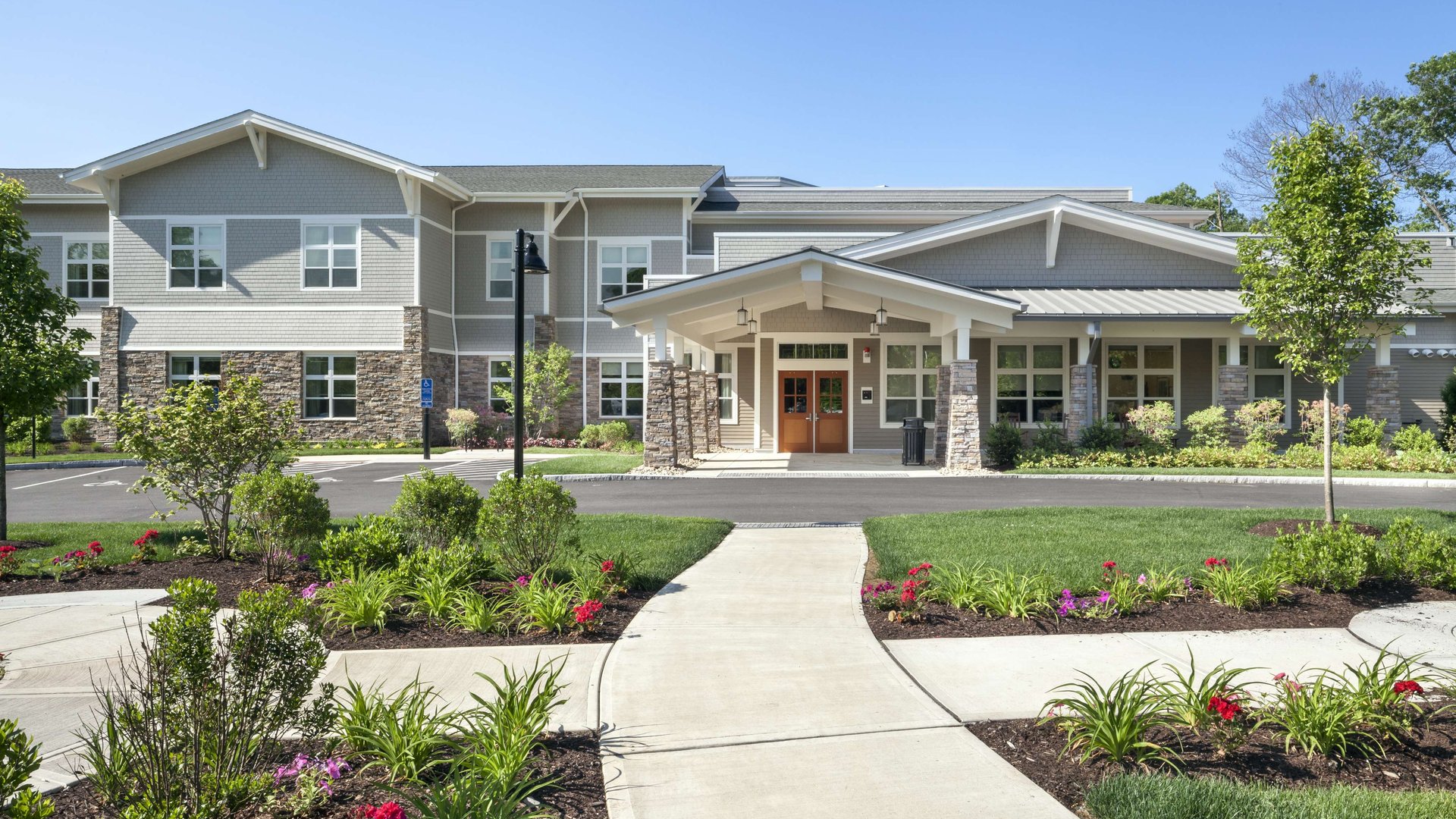 System.Collections.Generic.List`1[AFS.Common.Models.Photo] - Image 1