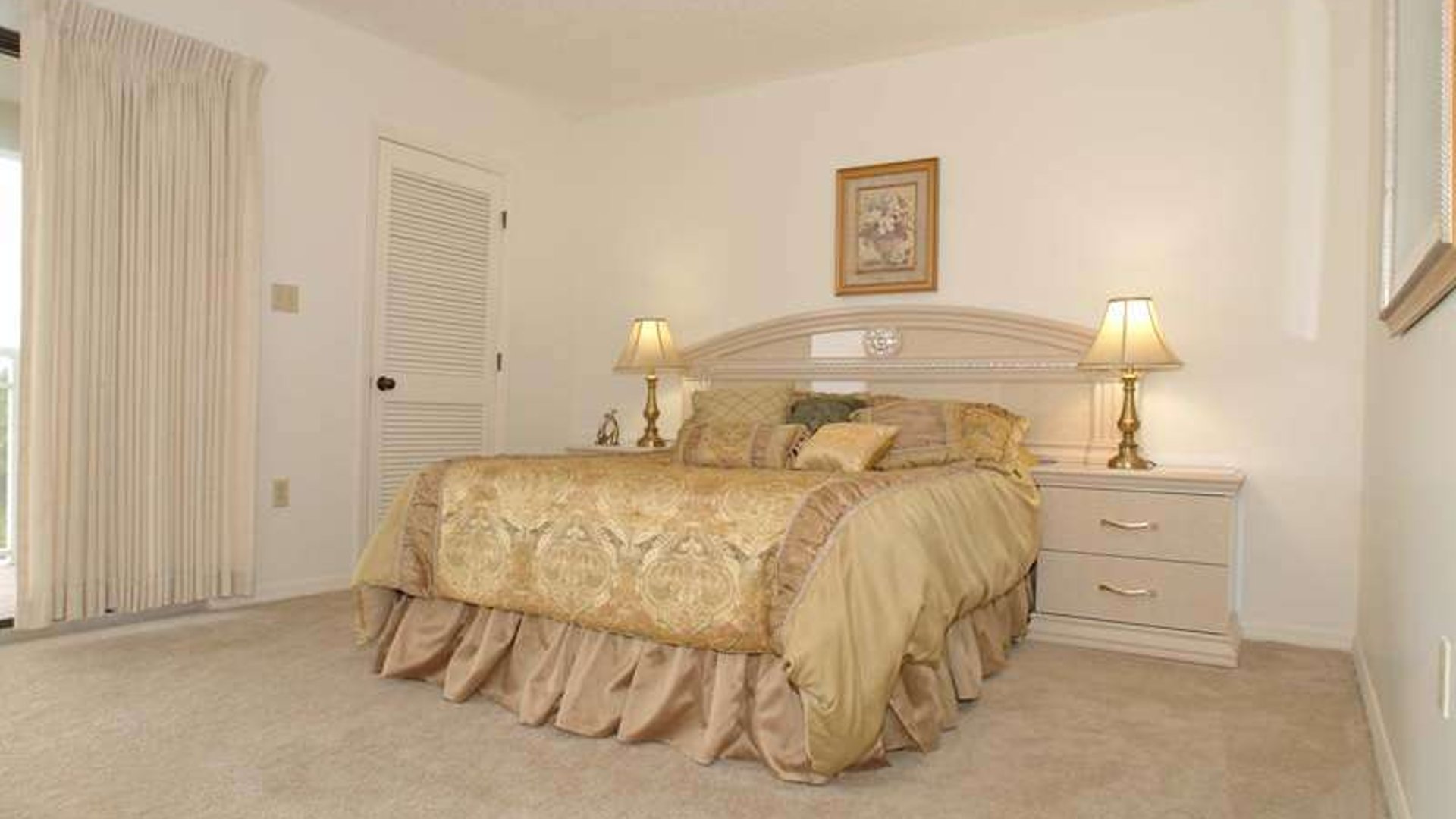 System.Collections.Generic.List`1[AFS.Common.Models.Photo] - Image 5