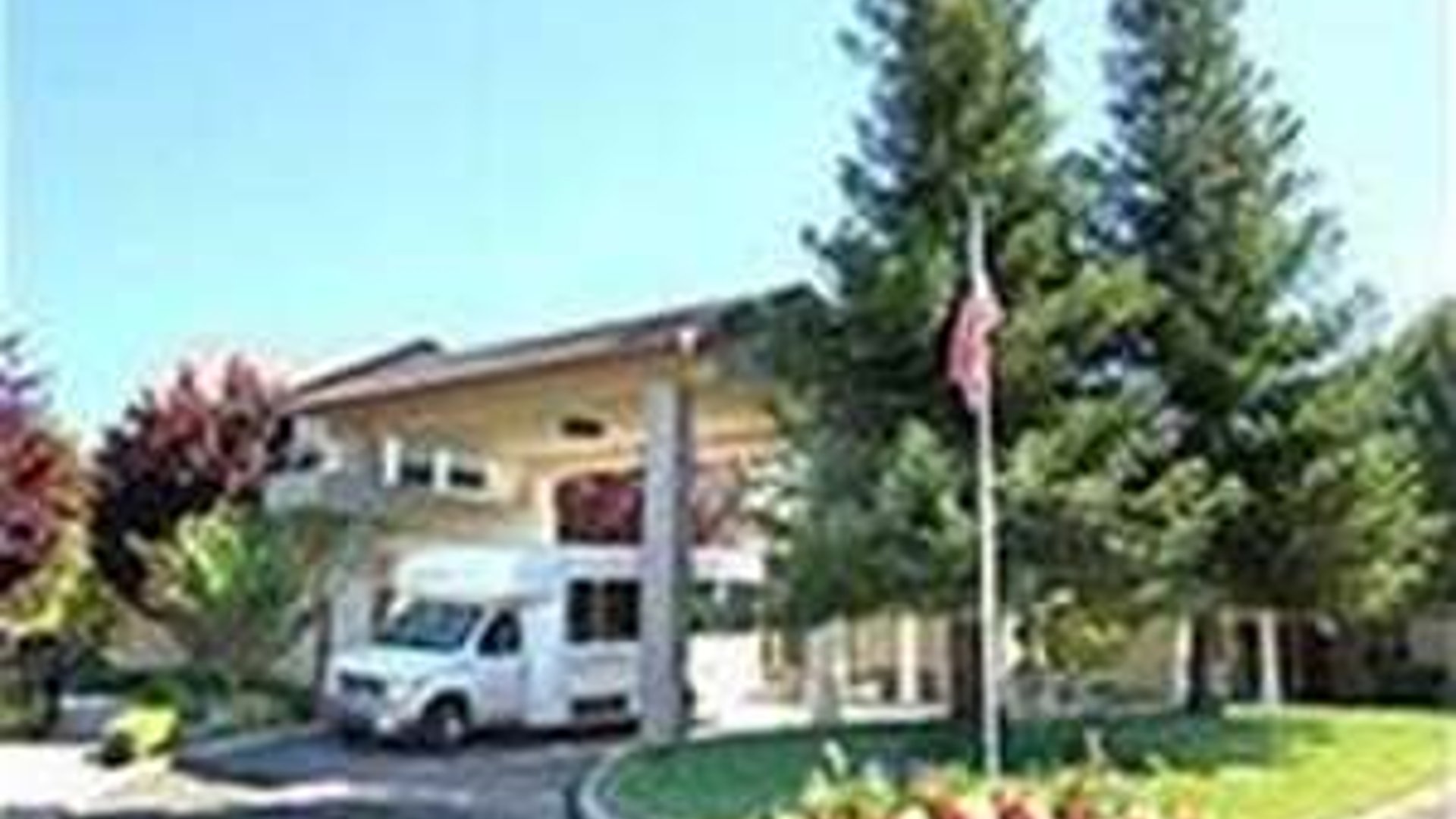 System.Collections.Generic.List`1[AFS.Common.Models.Photo] - Image 1