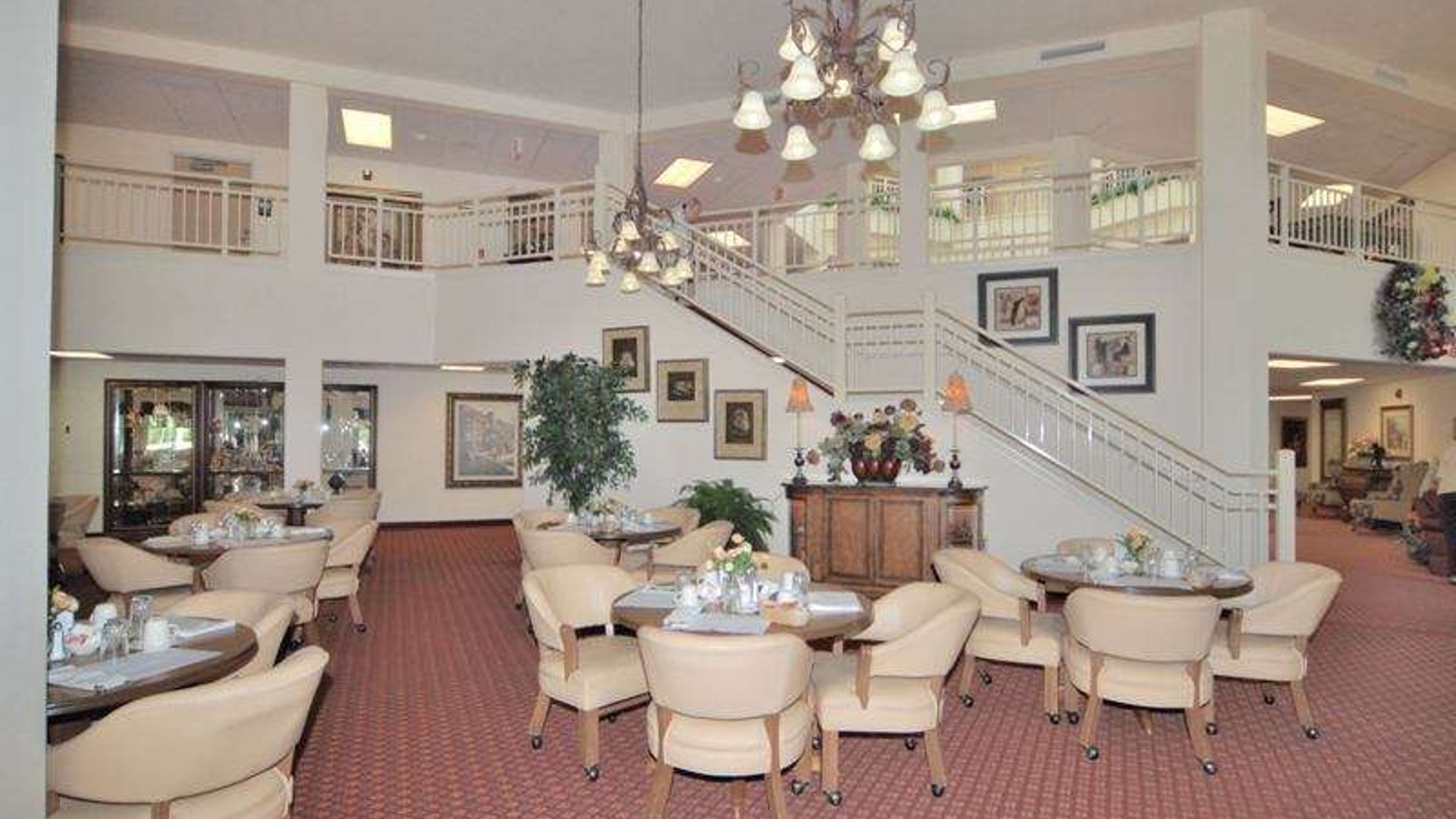 System.Collections.Generic.List`1[AFS.Common.Models.Photo] - Image 2