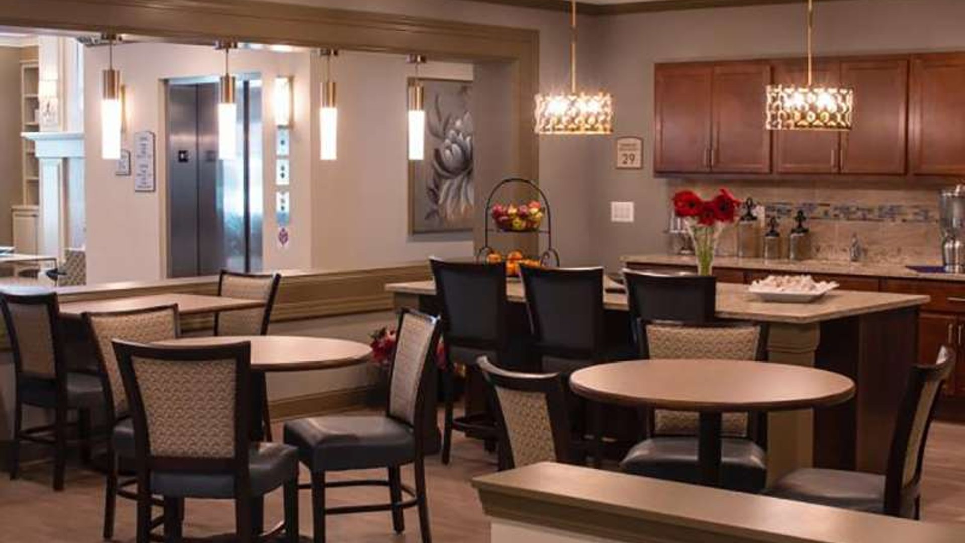 System.Collections.Generic.List`1[AFS.Common.Models.Photo] - Image 2