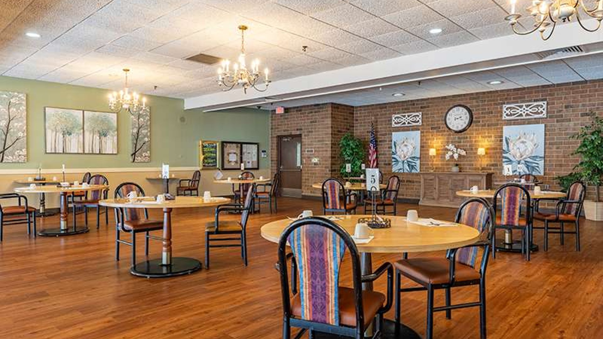 System.Collections.Generic.List`1[AFS.Common.Models.Photo] - Image 2