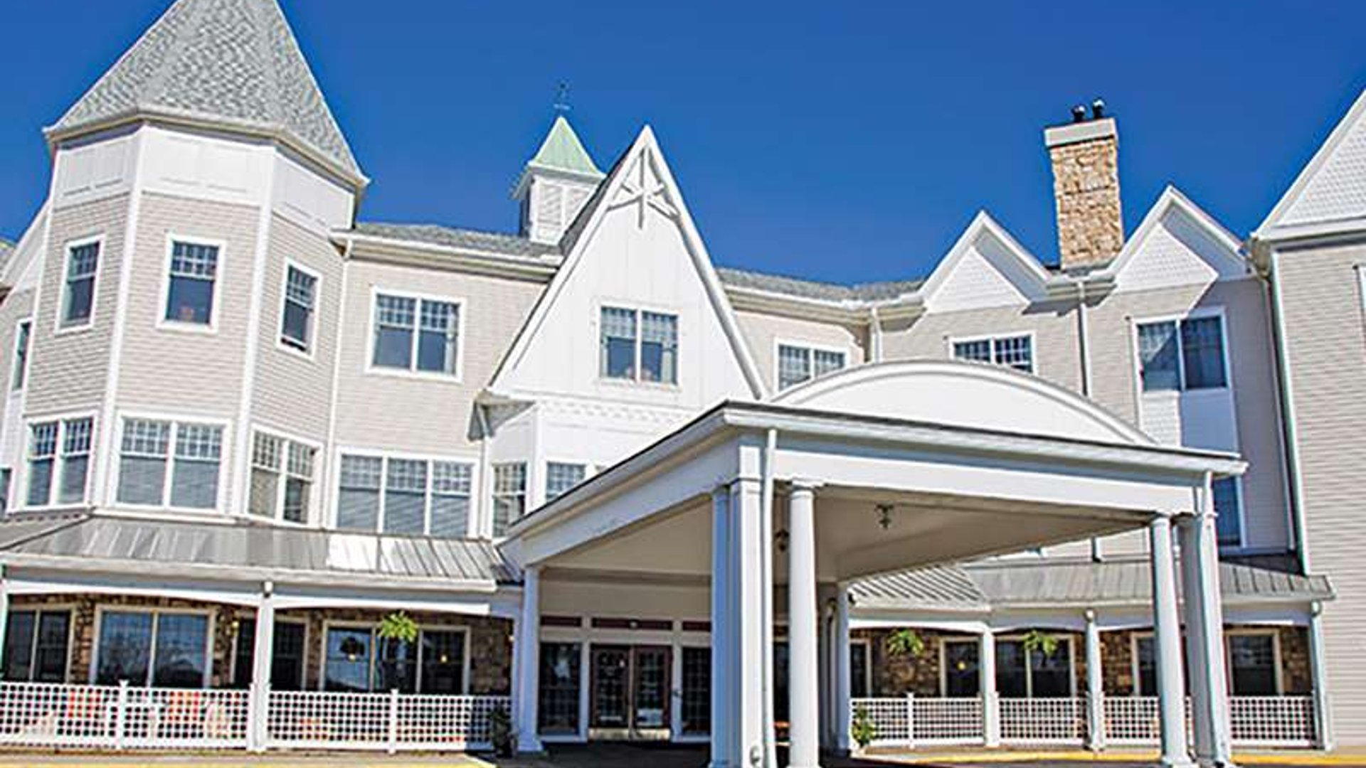 System.Collections.Generic.List`1[AFS.Common.Models.Photo] - Image 1