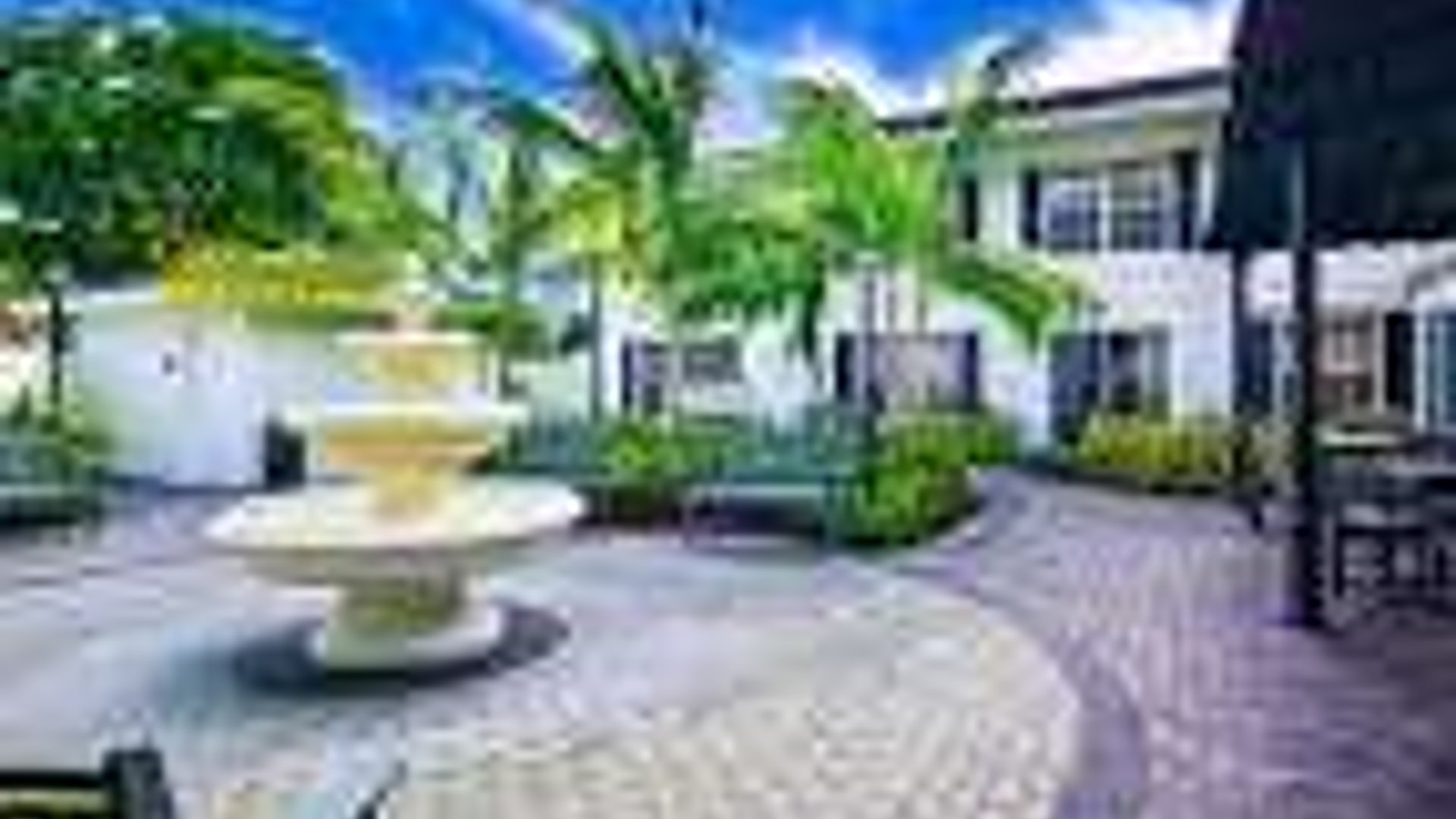 System.Collections.Generic.List`1[AFS.Common.Models.Photo] - Image 1