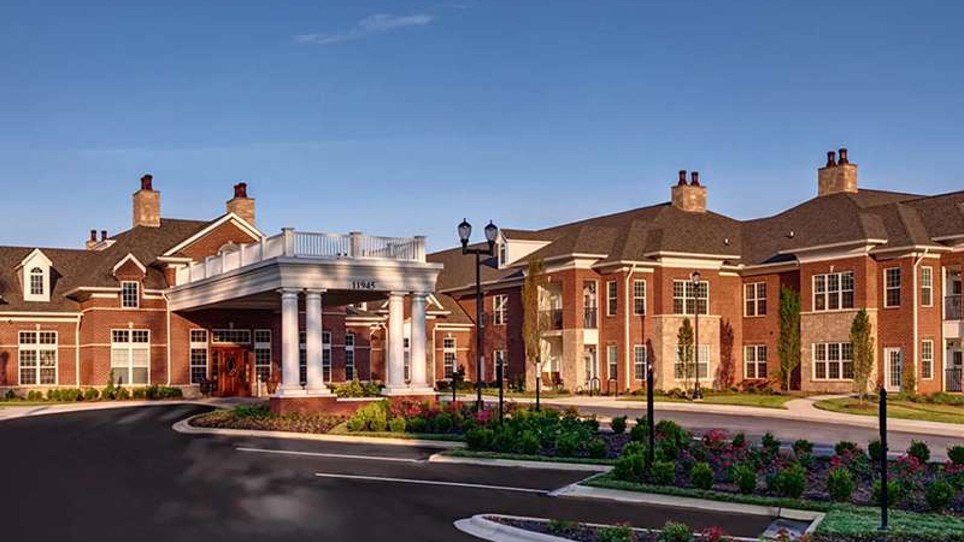 System.Collections.Generic.List`1[AFS.Common.Models.Photo] - Image 1