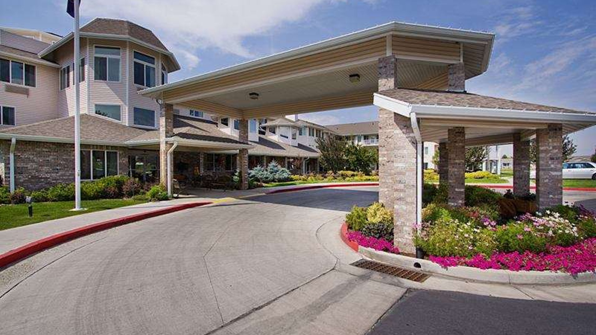 System.Collections.Generic.List`1[AFS.Common.Models.Photo] - Image 1