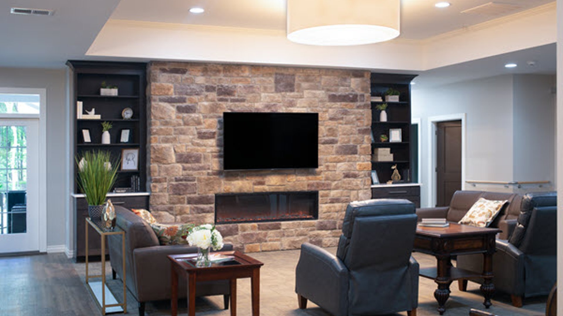 System.Collections.Generic.List`1[AFS.Common.Models.Photo] - Image 1