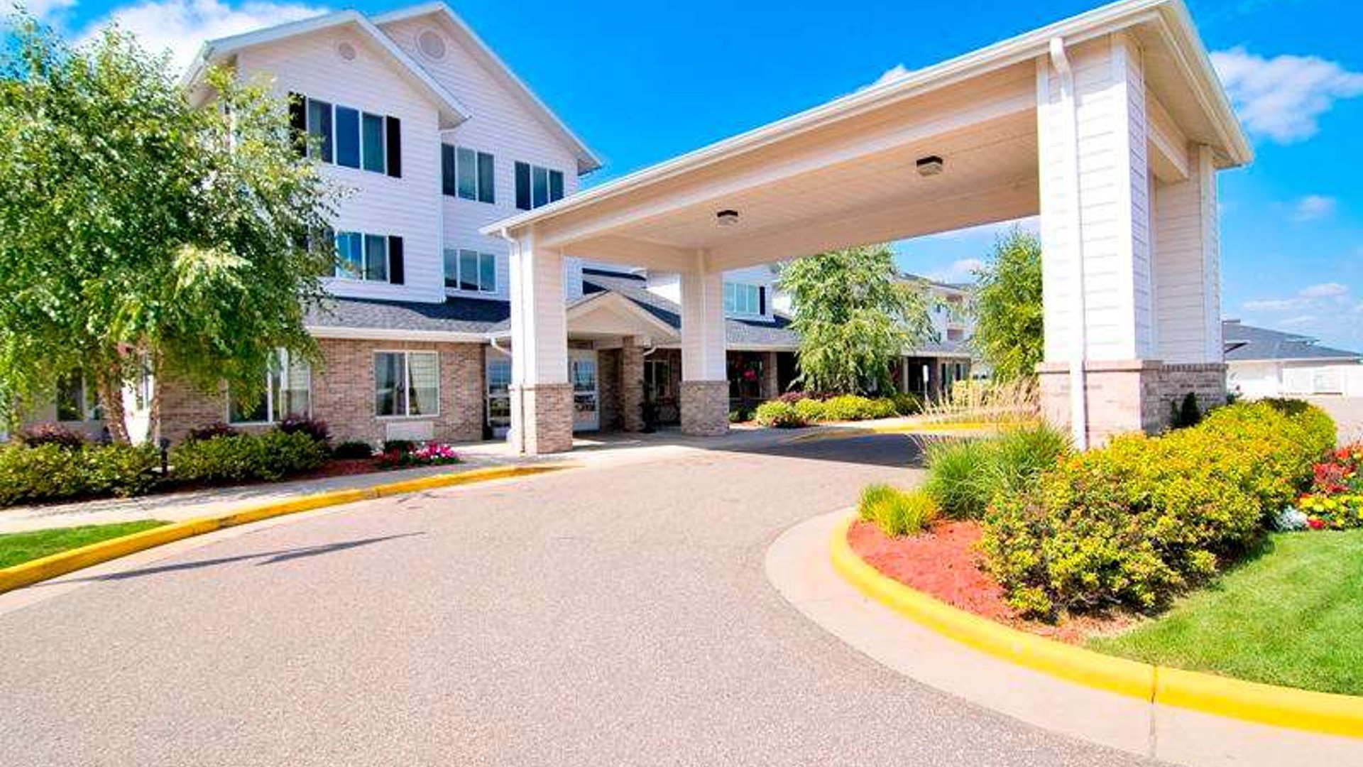 System.Collections.Generic.List`1[AFS.Common.Models.Photo] - Image 1