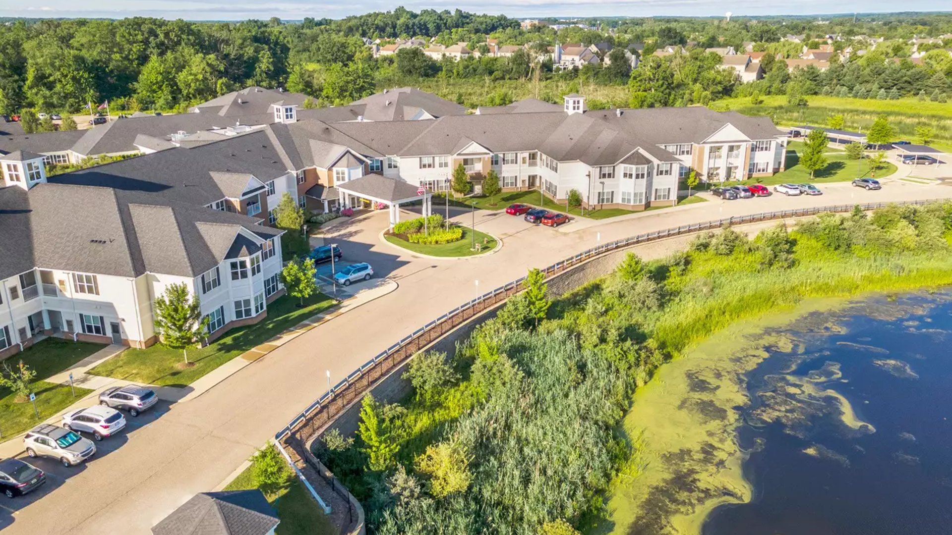 System.Collections.Generic.List`1[AFS.Common.Models.Photo] - Image 1