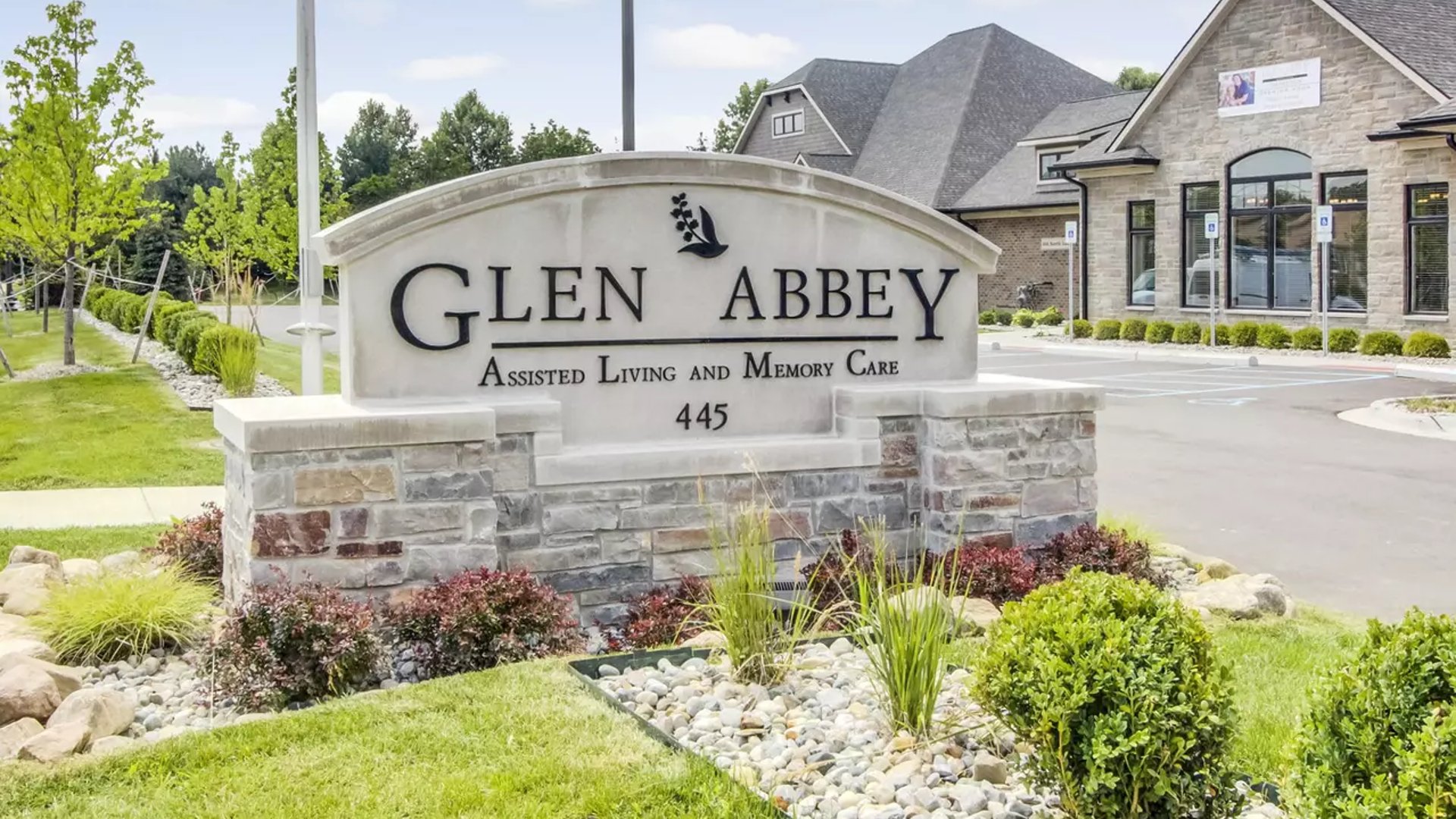 System.Collections.Generic.List`1[AFS.Common.Models.Photo] - Image 1