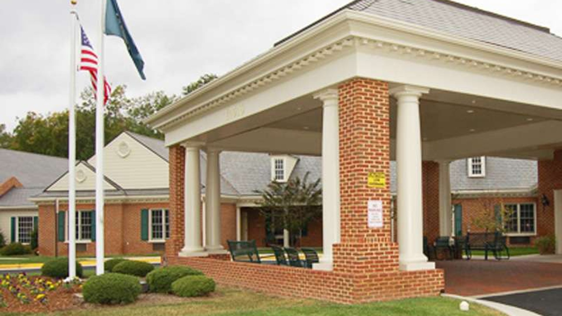 System.Collections.Generic.List`1[AFS.Common.Models.Photo] - Image 1