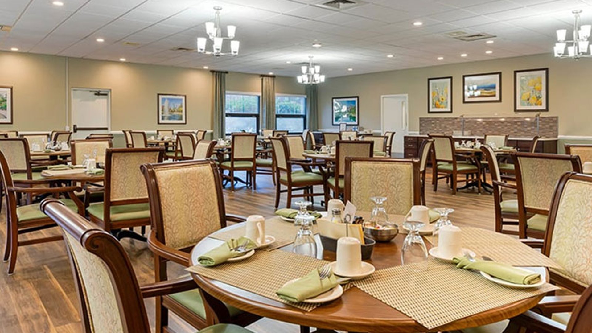 System.Collections.Generic.List`1[AFS.Common.Models.Photo] - Image 4