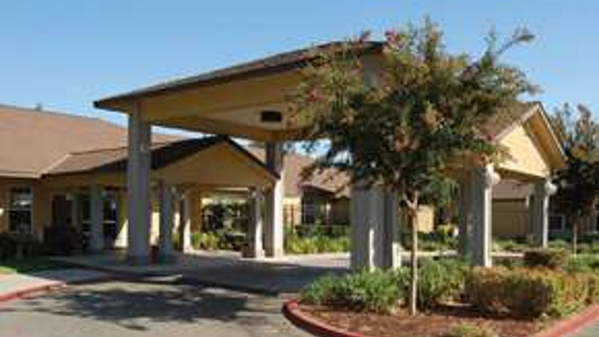 System.Collections.Generic.List`1[AFS.Common.Models.Photo] - Image 1