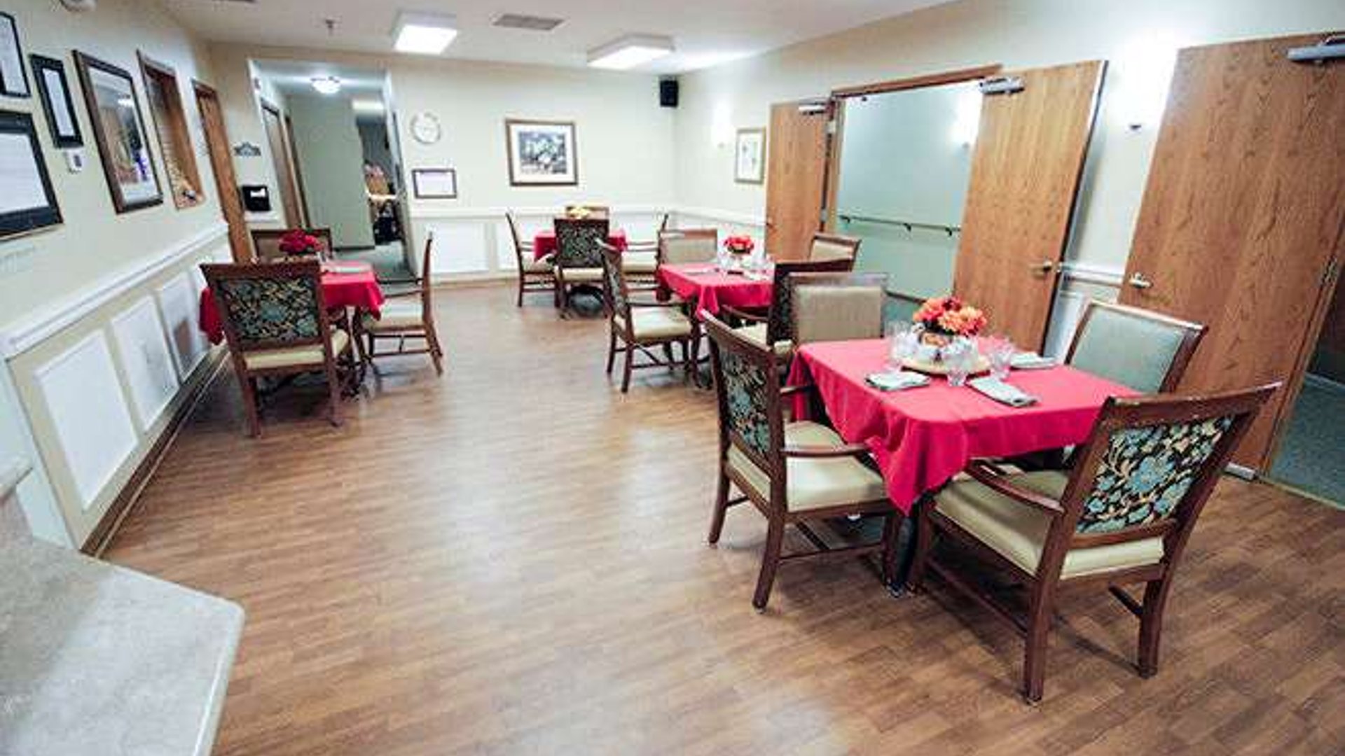 System.Collections.Generic.List`1[AFS.Common.Models.Photo] - Image 2