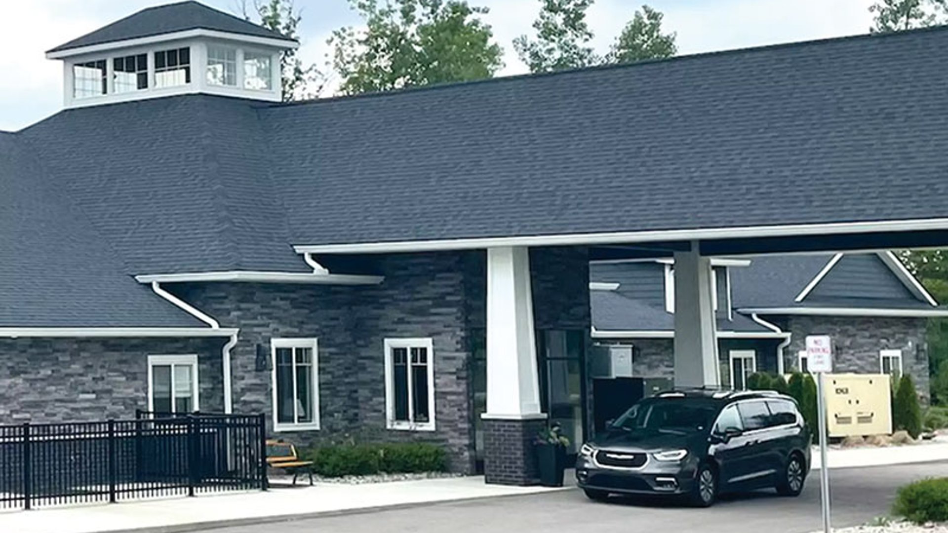 System.Collections.Generic.List`1[AFS.Common.Models.Photo] - Image 1