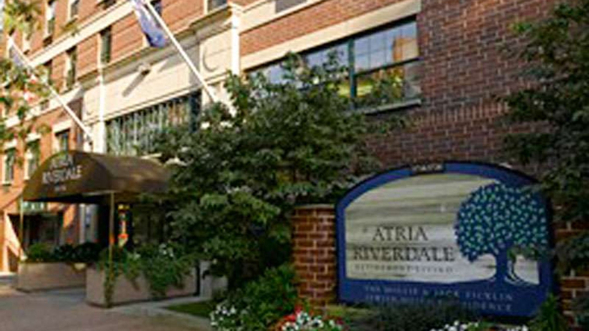 System.Collections.Generic.List`1[AFS.Common.Models.Photo] - Image 1