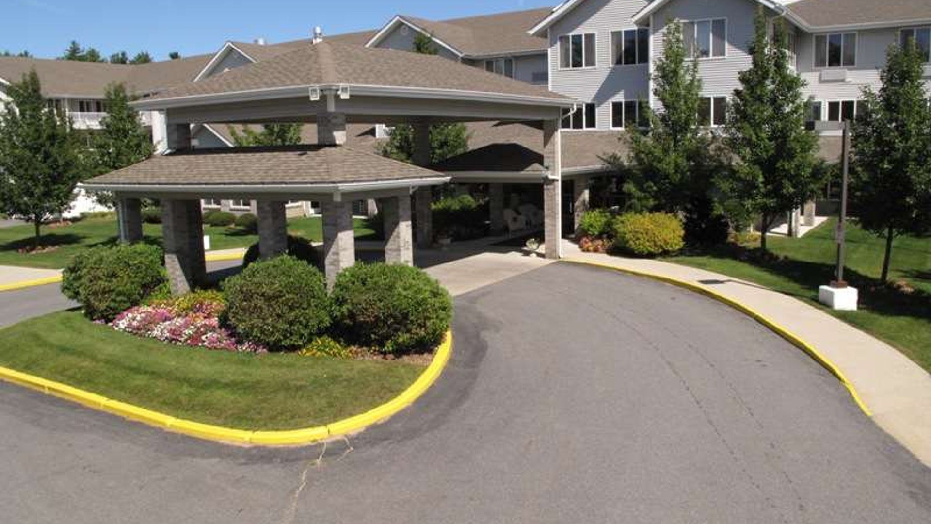 System.Collections.Generic.List`1[AFS.Common.Models.Photo] - Image 1