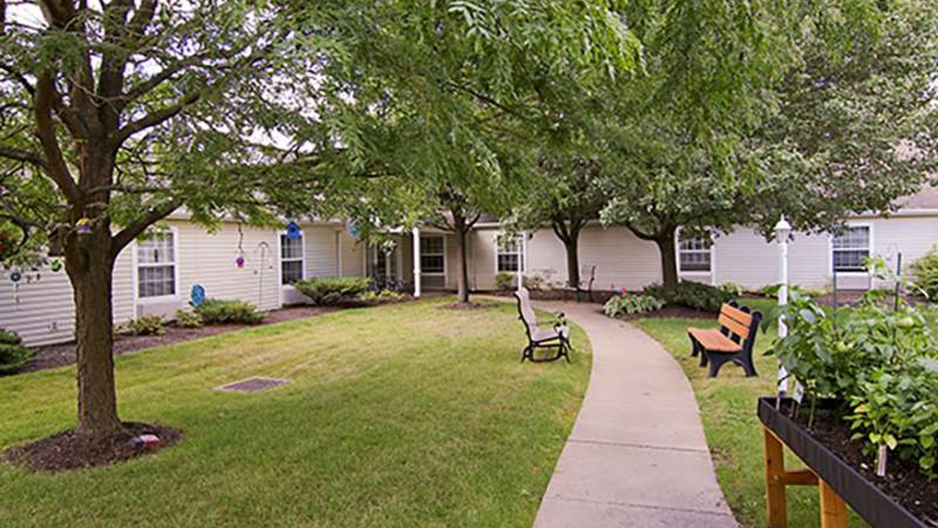 System.Collections.Generic.List`1[AFS.Common.Models.Photo] - Image 2