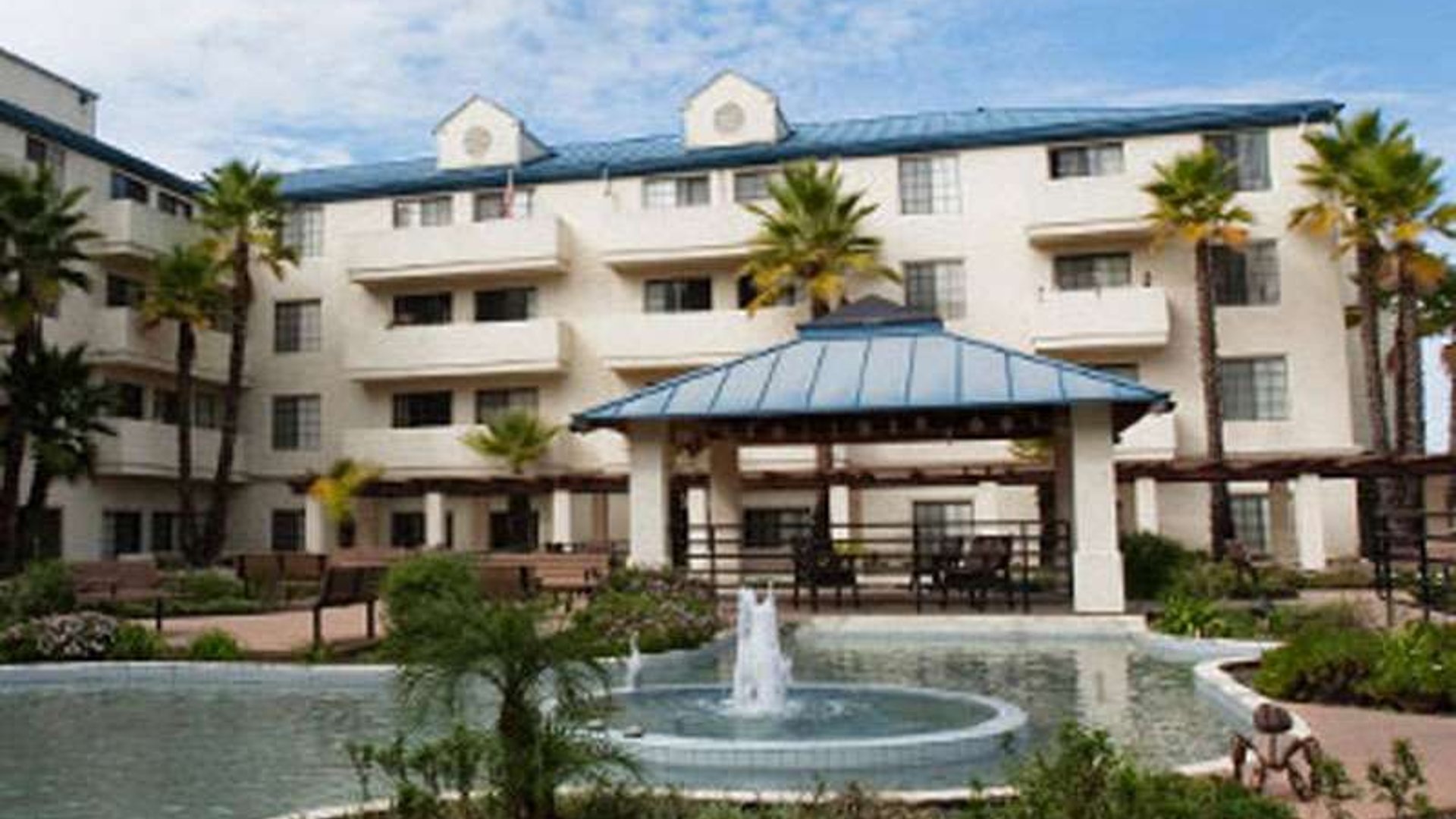 System.Collections.Generic.List`1[AFS.Common.Models.Photo] - Image 1