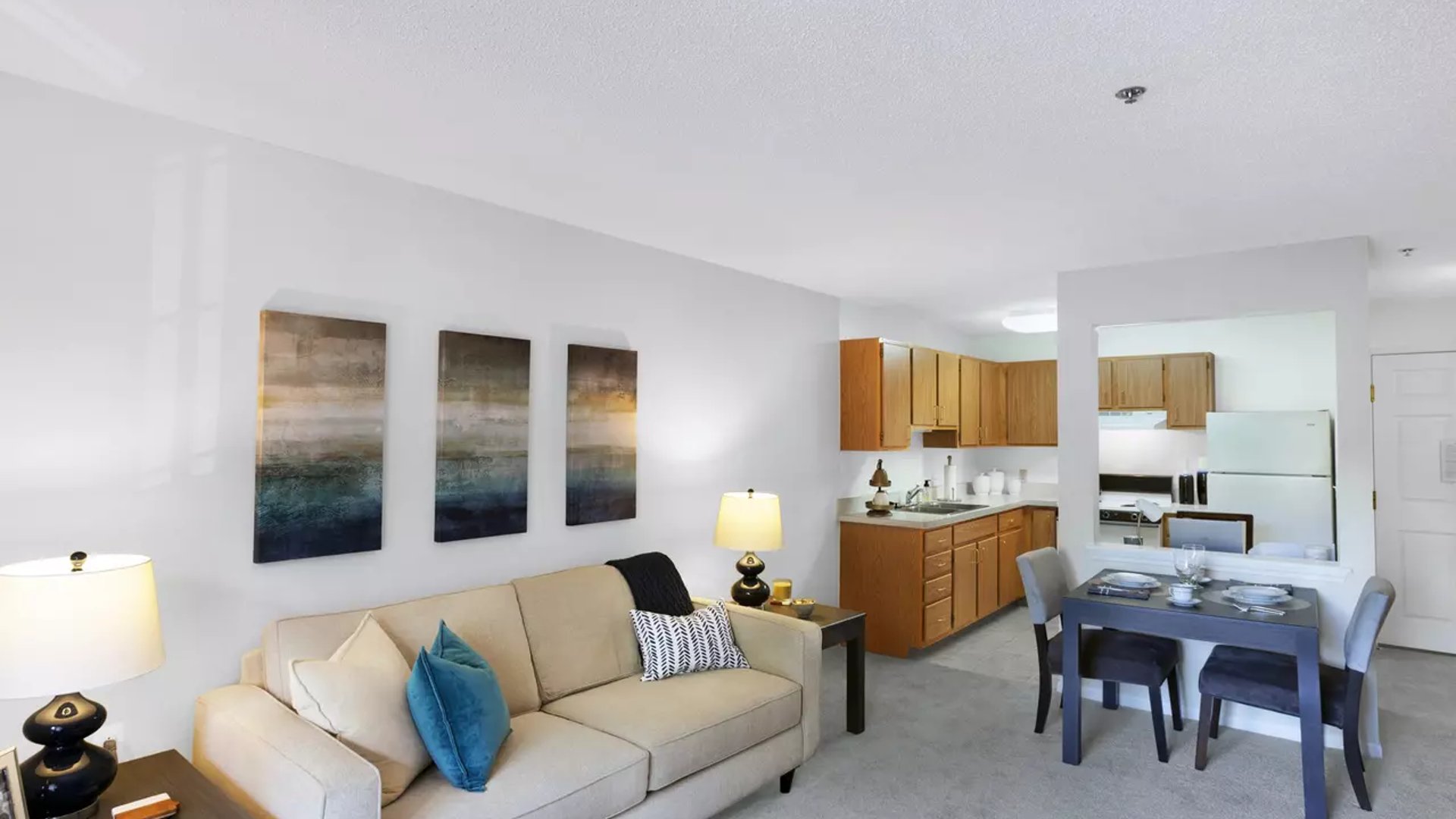 System.Collections.Generic.List`1[AFS.Common.Models.Photo] - Image 3