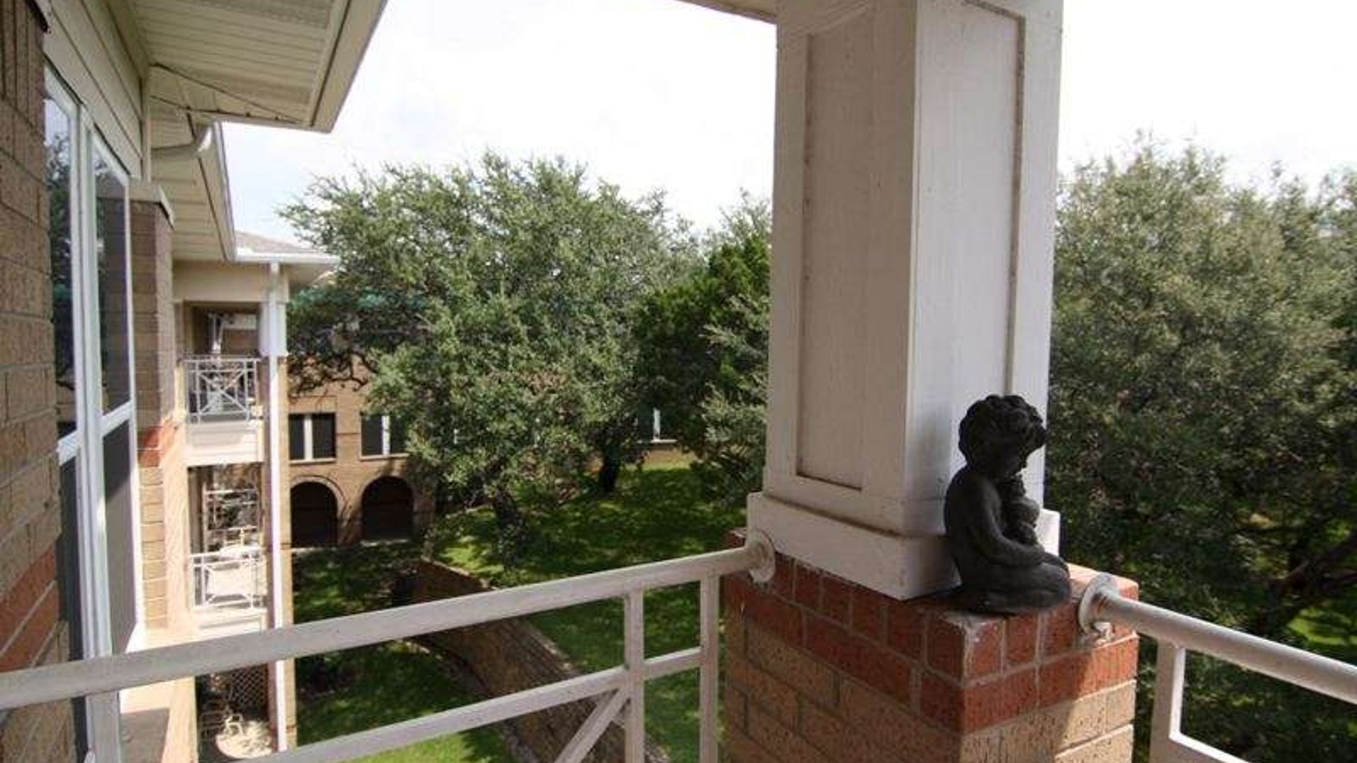 System.Collections.Generic.List`1[AFS.Common.Models.Photo] - Image 6