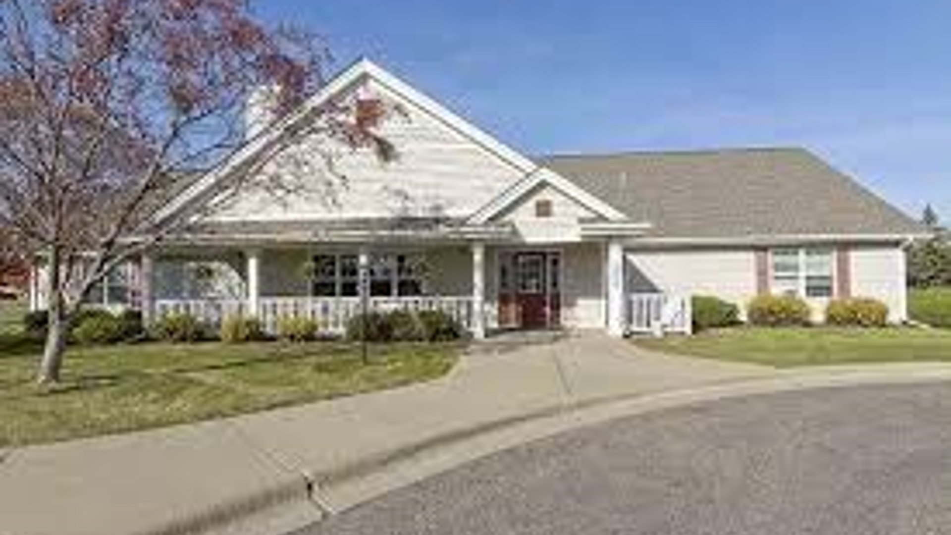 System.Collections.Generic.List`1[AFS.Common.Models.Photo] - Image 1