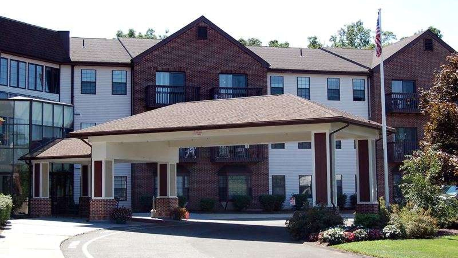 System.Collections.Generic.List`1[AFS.Common.Models.Photo] - Image 1