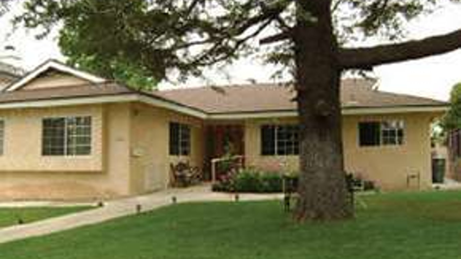 System.Collections.Generic.List`1[AFS.Common.Models.Photo] - Image 1