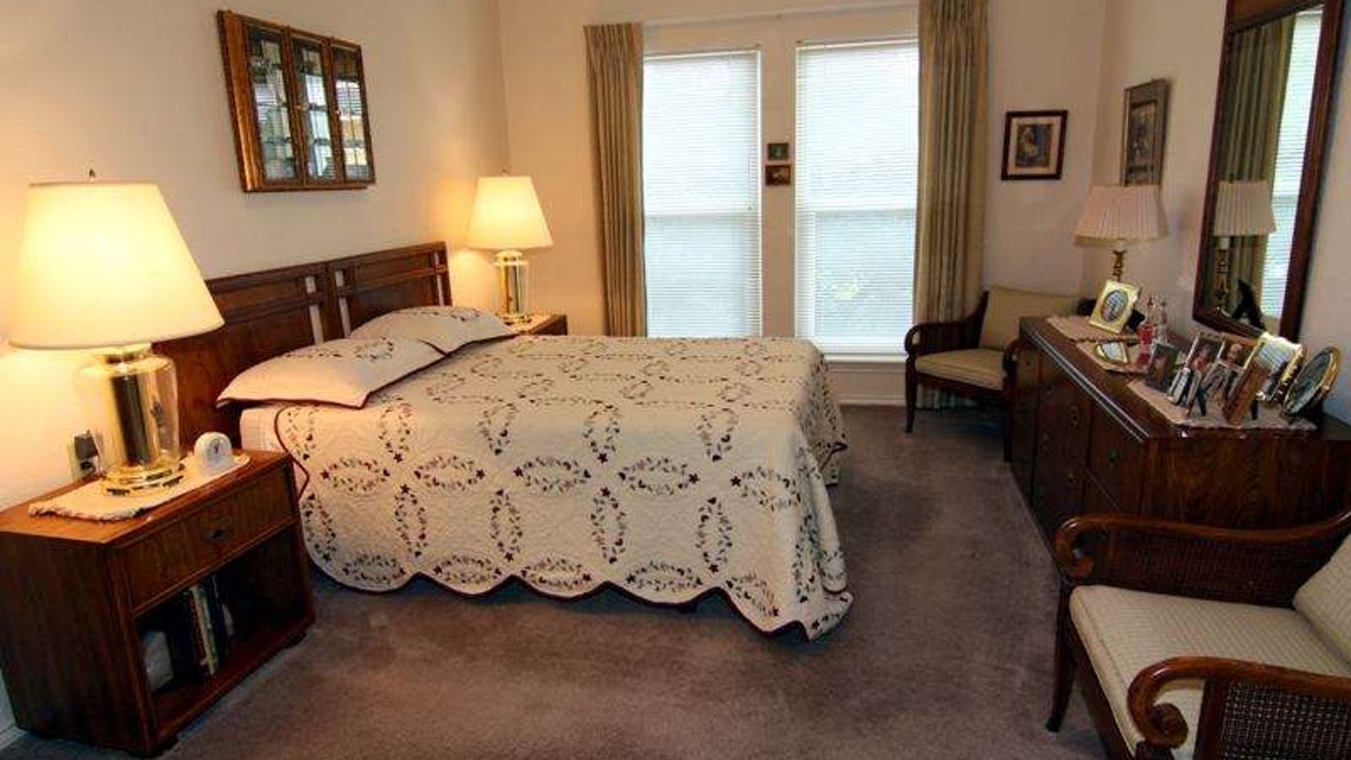 System.Collections.Generic.List`1[AFS.Common.Models.Photo] - Image 5