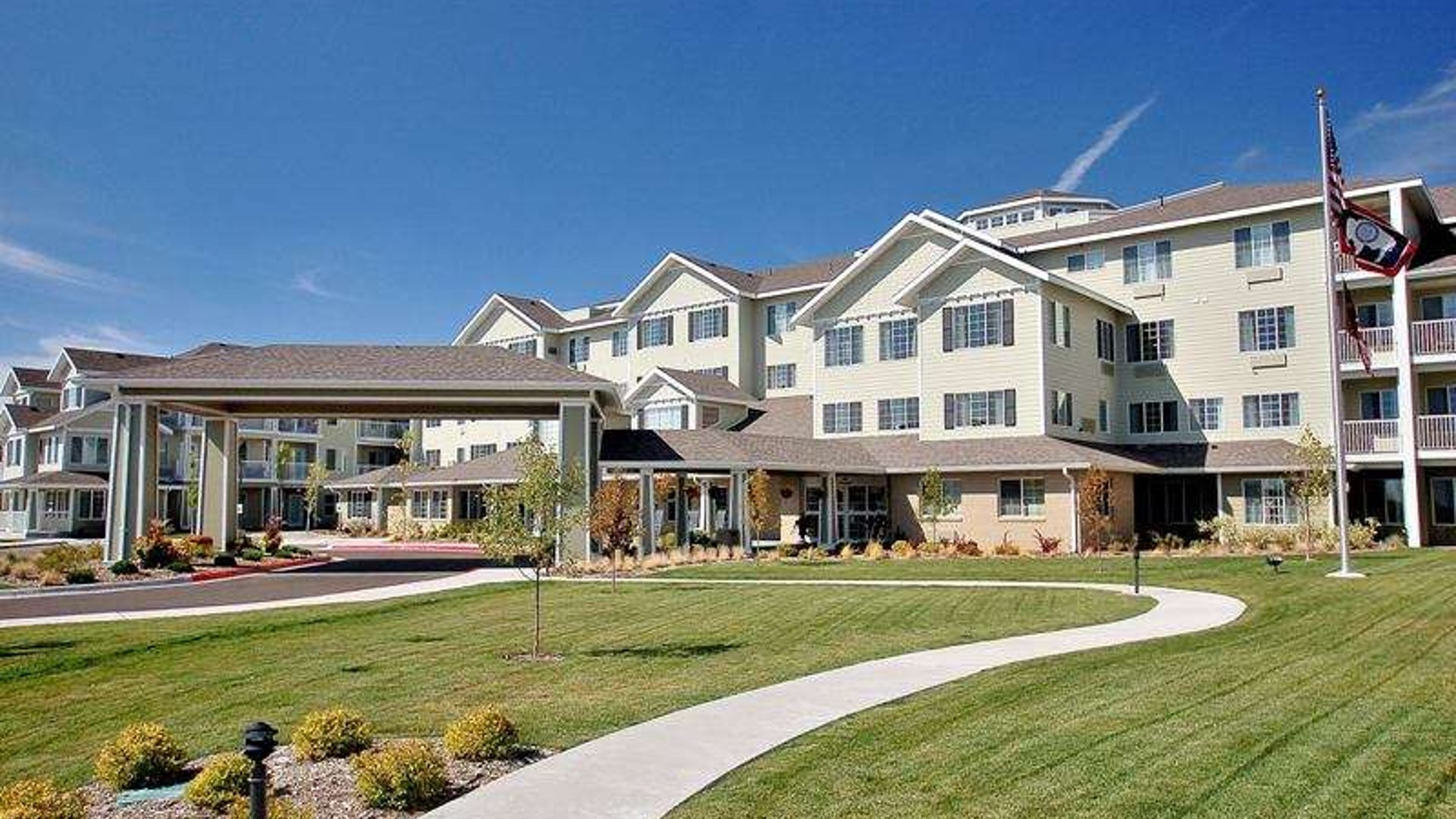 System.Collections.Generic.List`1[AFS.Common.Models.Photo] - Image 1