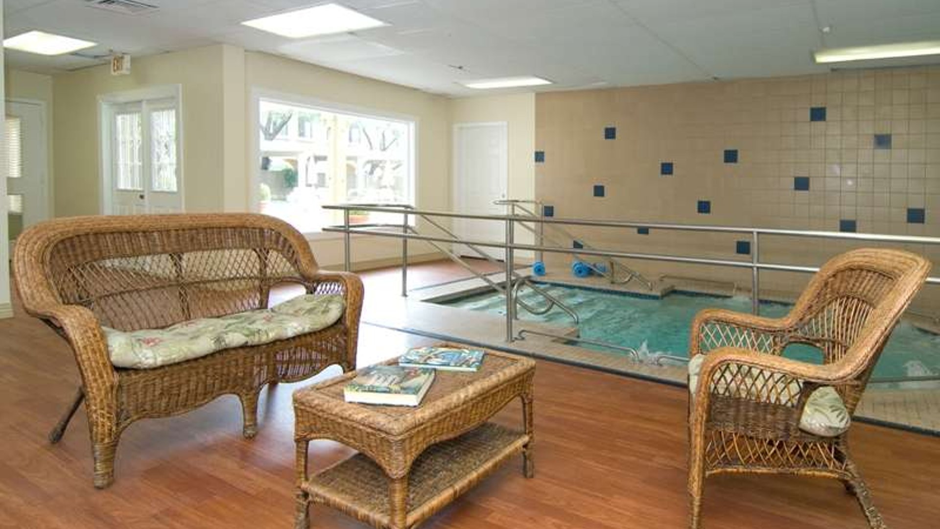 System.Collections.Generic.List`1[AFS.Common.Models.Photo] - Image 4