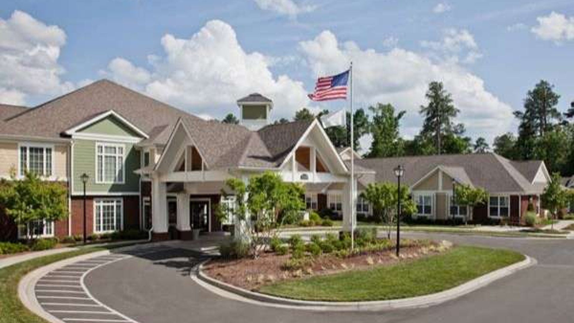 System.Collections.Generic.List`1[AFS.Common.Models.Photo] - Image 1