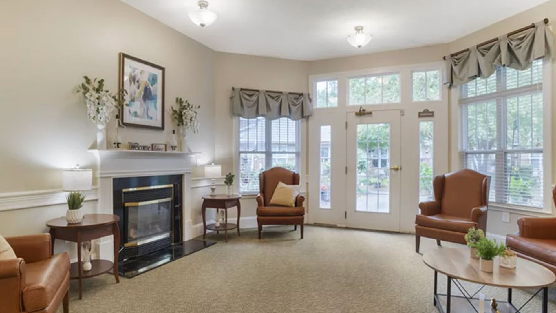 System.Collections.Generic.List`1[AFS.Common.Models.Photo] - Image 6