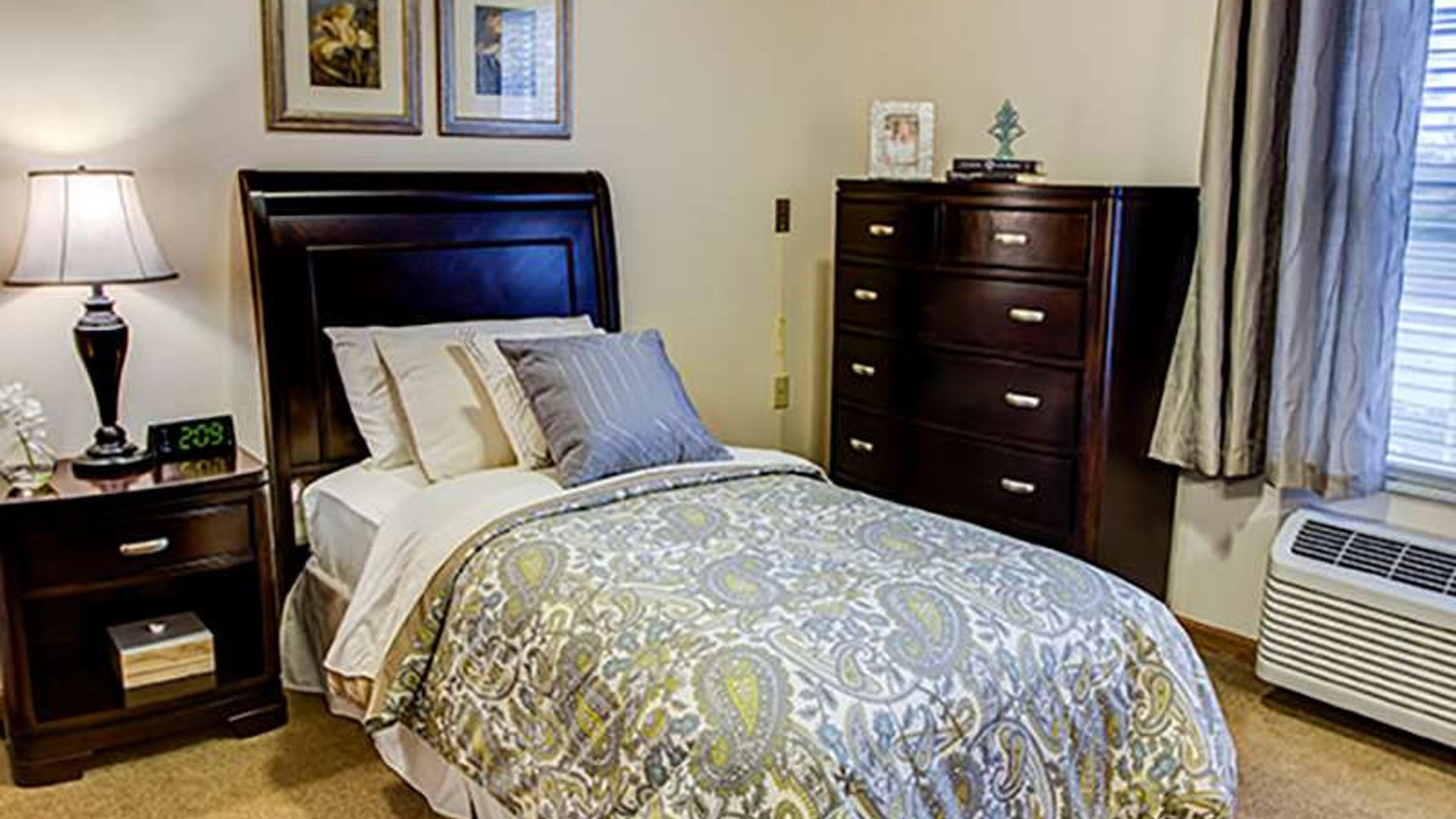 System.Collections.Generic.List`1[AFS.Common.Models.Photo] - Image 5