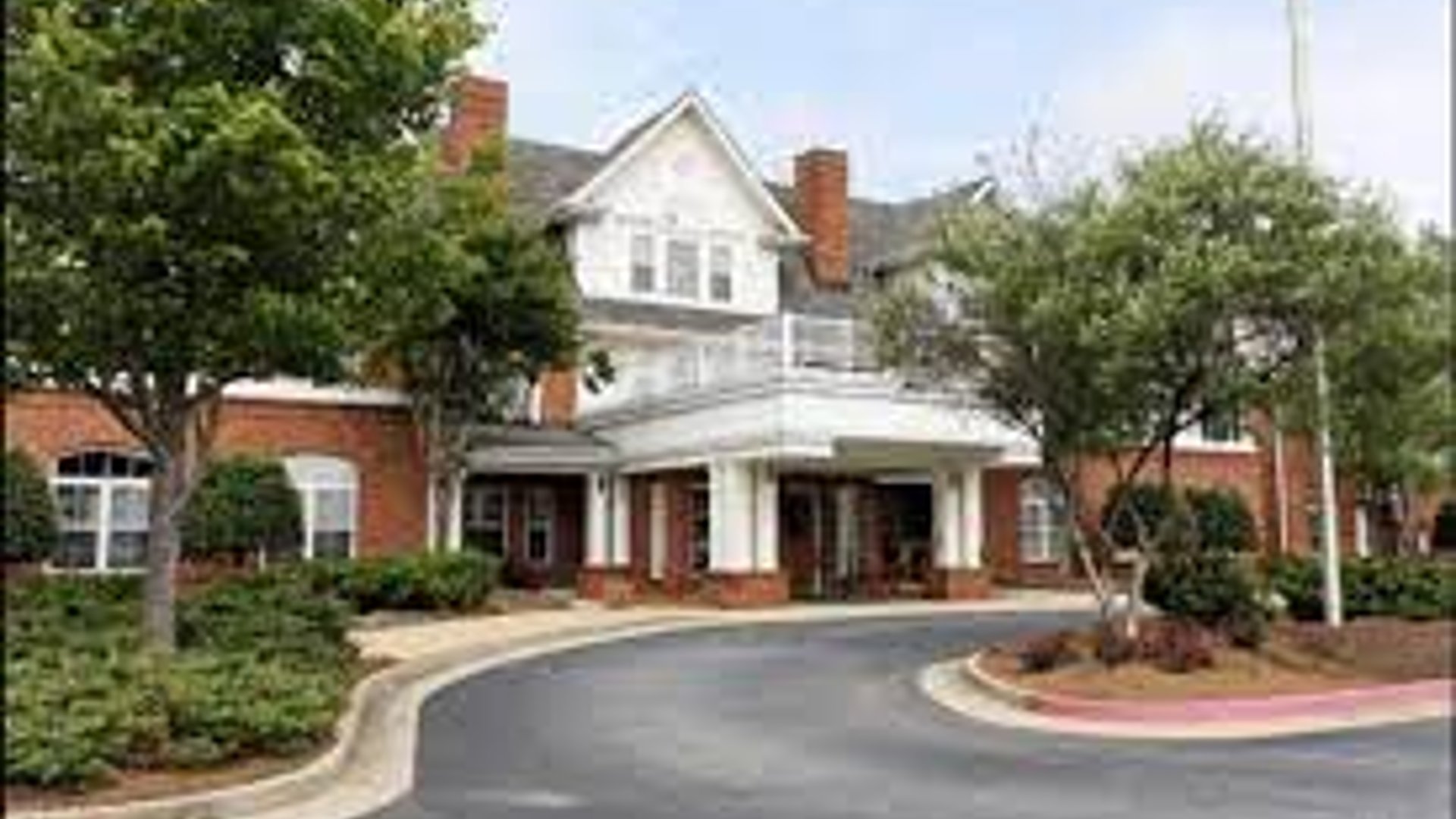 System.Collections.Generic.List`1[AFS.Common.Models.Photo] - Image 1