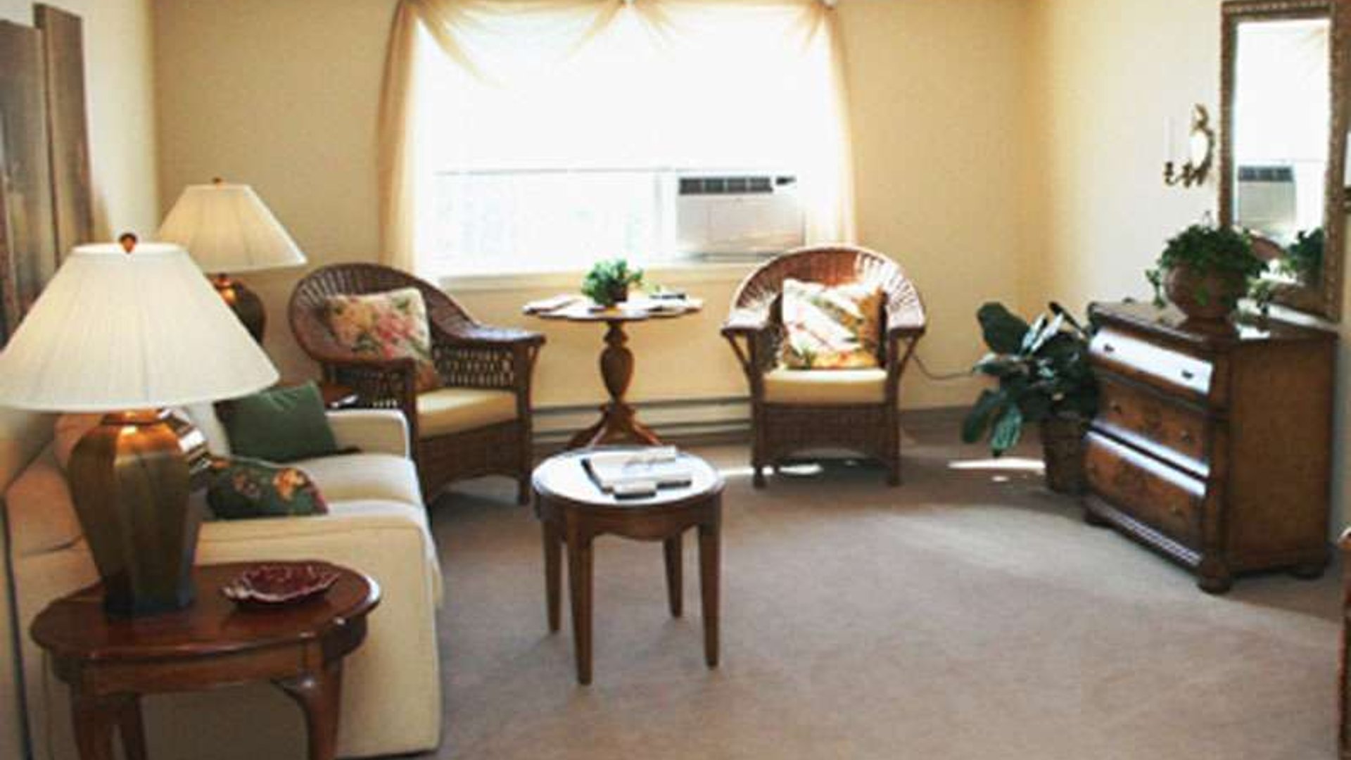 System.Collections.Generic.List`1[AFS.Common.Models.Photo] - Image 5