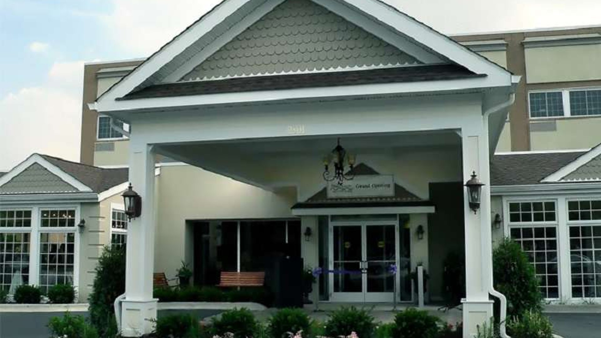 System.Collections.Generic.List`1[AFS.Common.Models.Photo] - Image 1