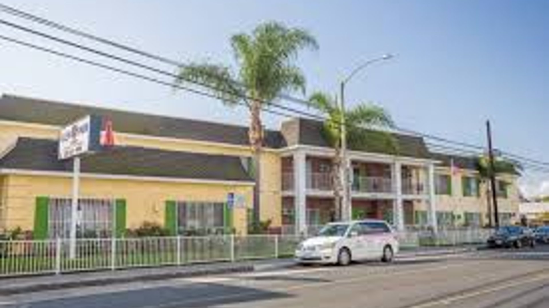 System.Collections.Generic.List`1[AFS.Common.Models.Photo] - Image 1