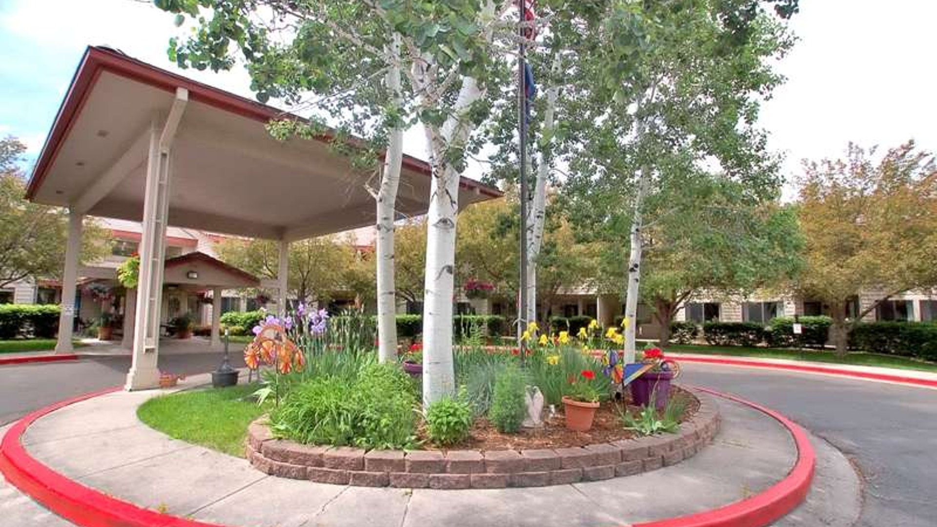 System.Collections.Generic.List`1[AFS.Common.Models.Photo] - Image 1