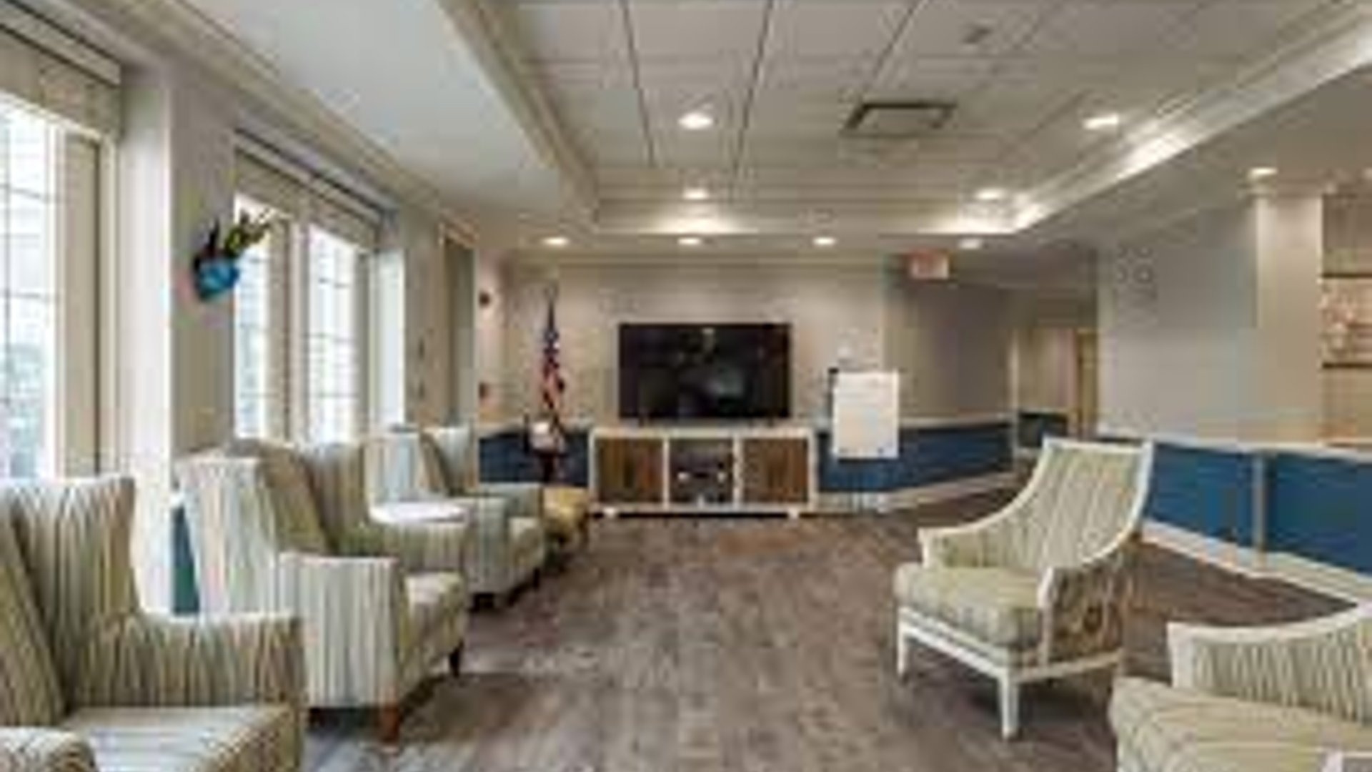 System.Collections.Generic.List`1[AFS.Common.Models.Photo] - Image 4