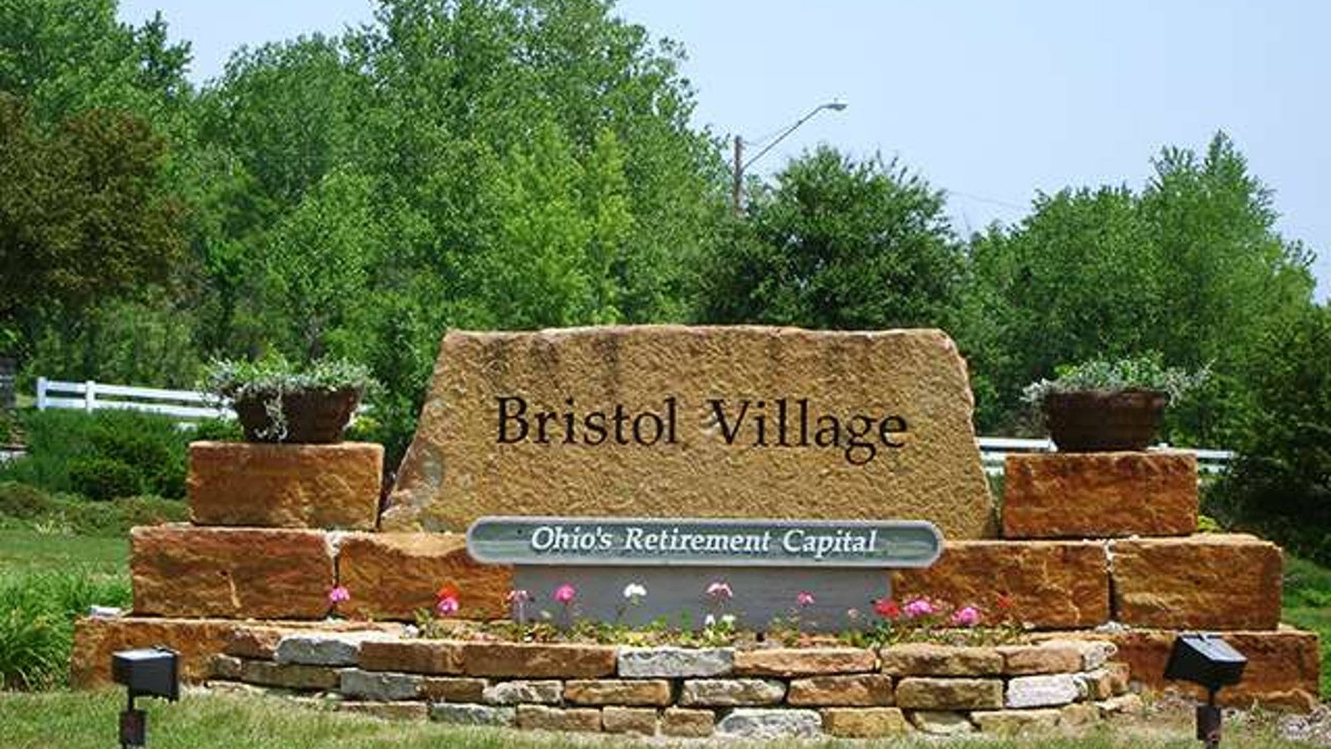 System.Collections.Generic.List`1[AFS.Common.Models.Photo] - Image 1